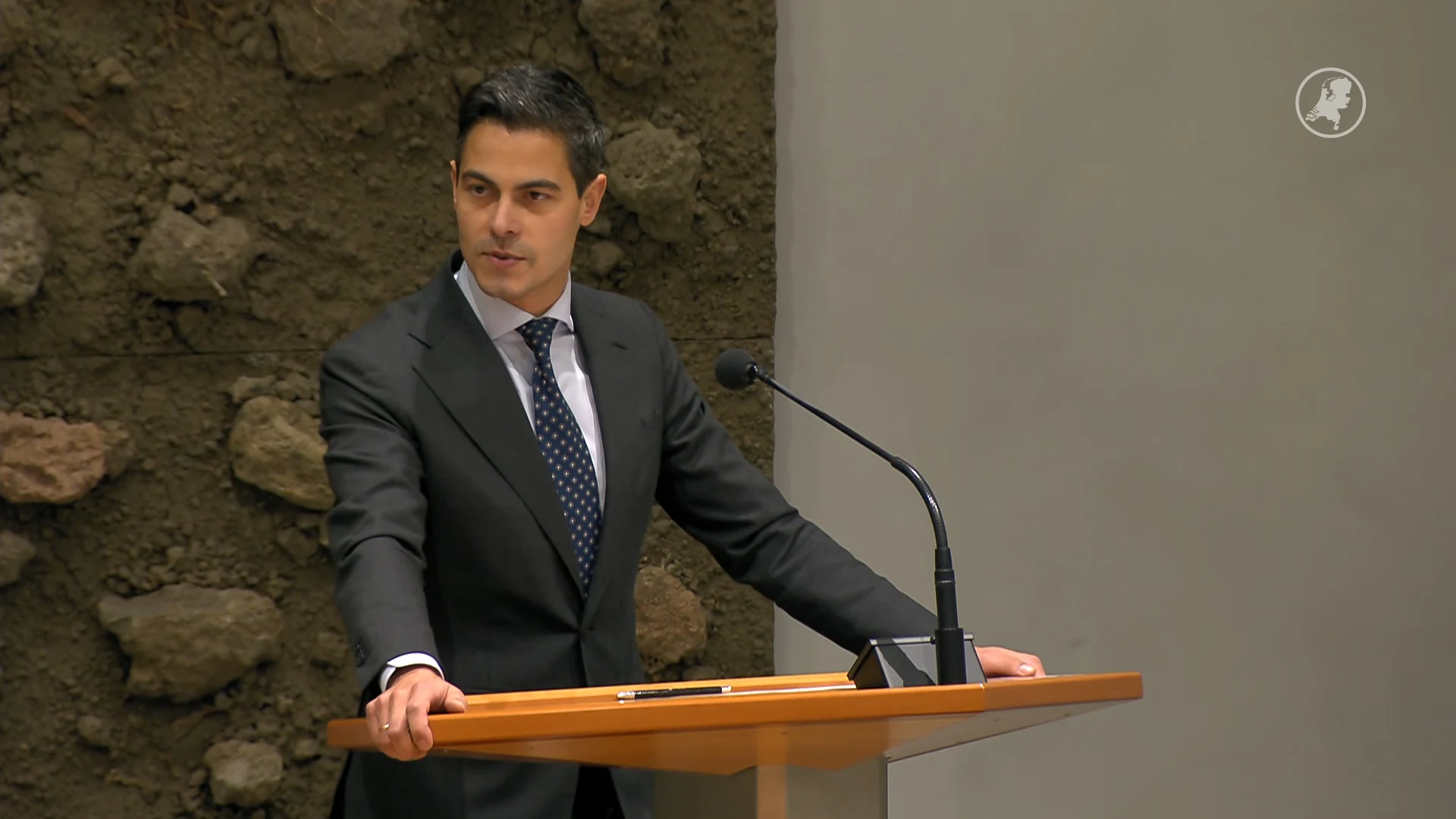 Rob Jetten in lintjesdebat: 'Hoog tijd dat Faber vertrekt'