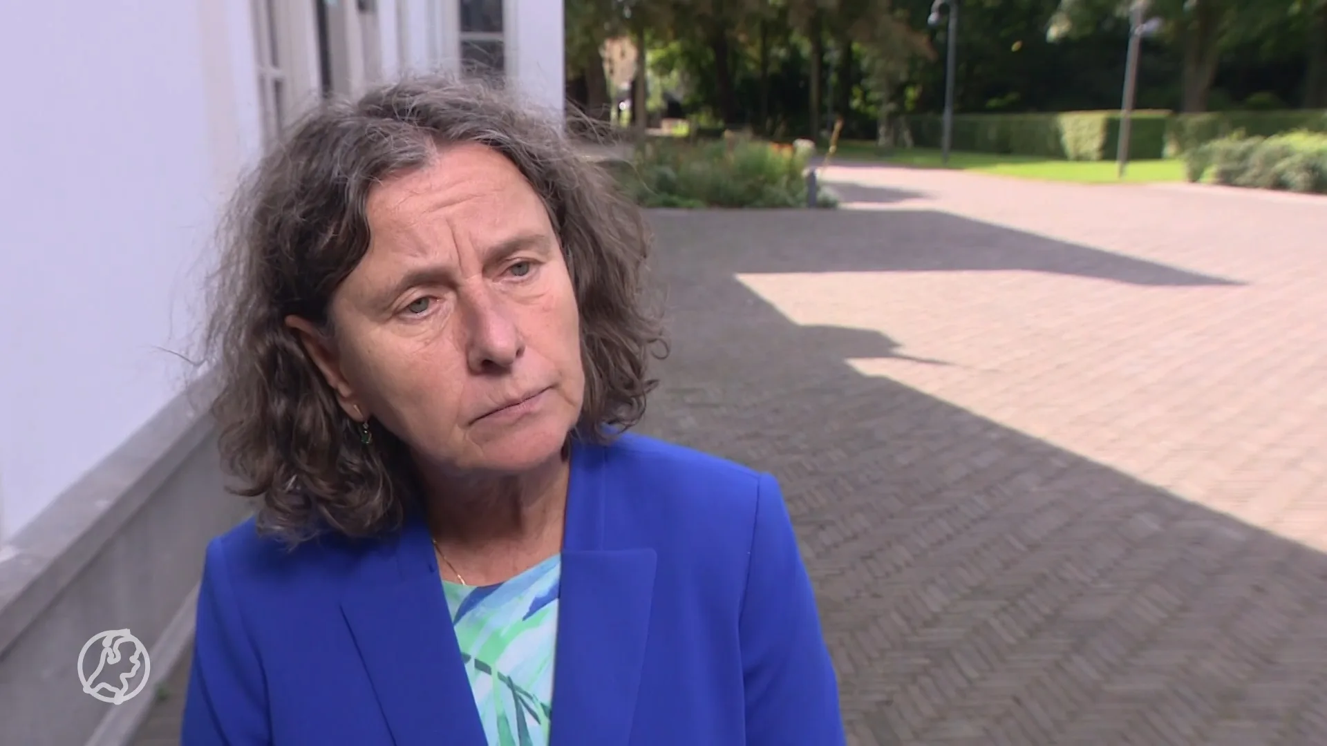 'Kabinet zet Eerste en Tweede Kamer buitenspel om asielinstroom te beperken'