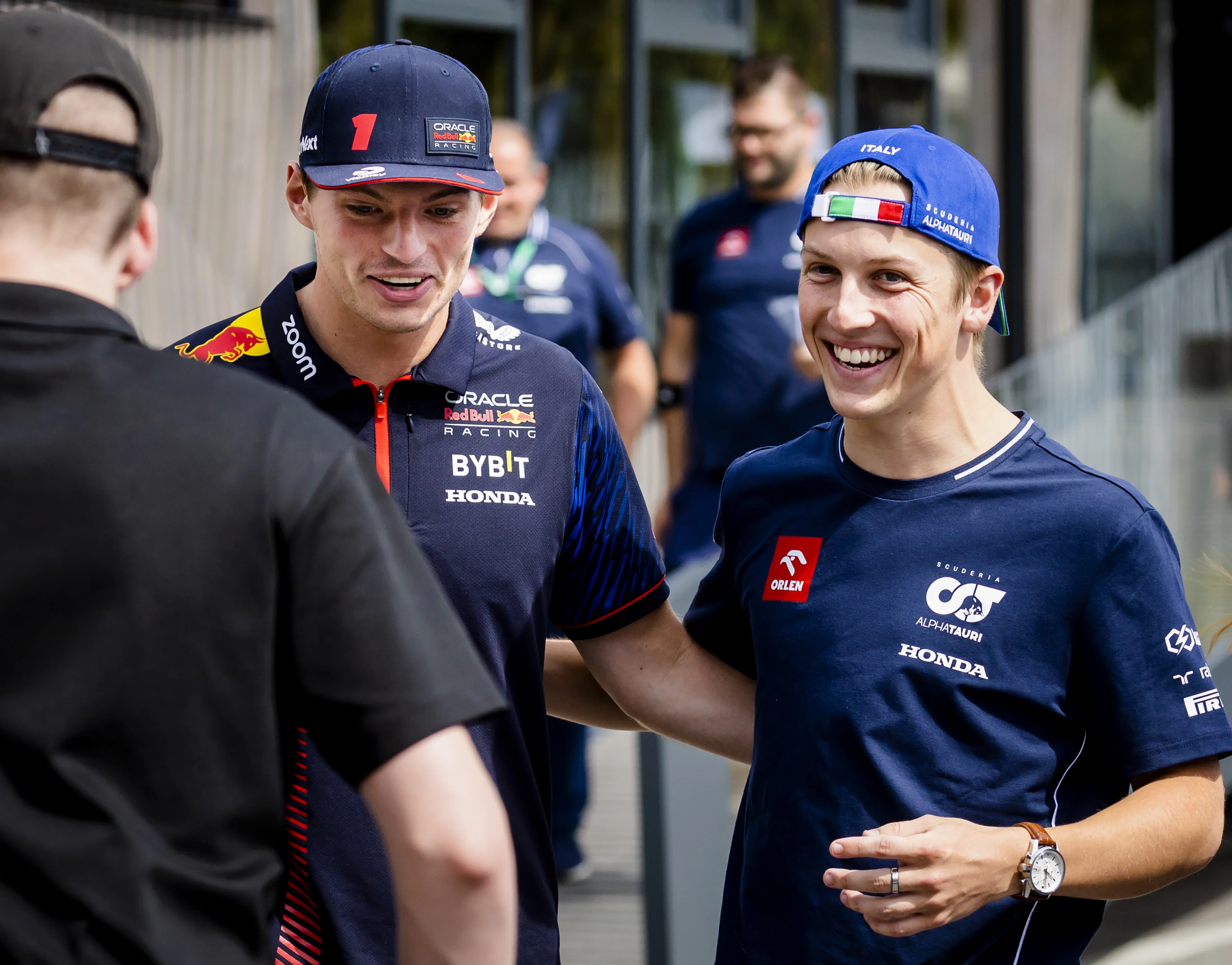 Max Verstappen steunt nieuwe teamgenoot Lawson: ‘Hij verdient deze kans’