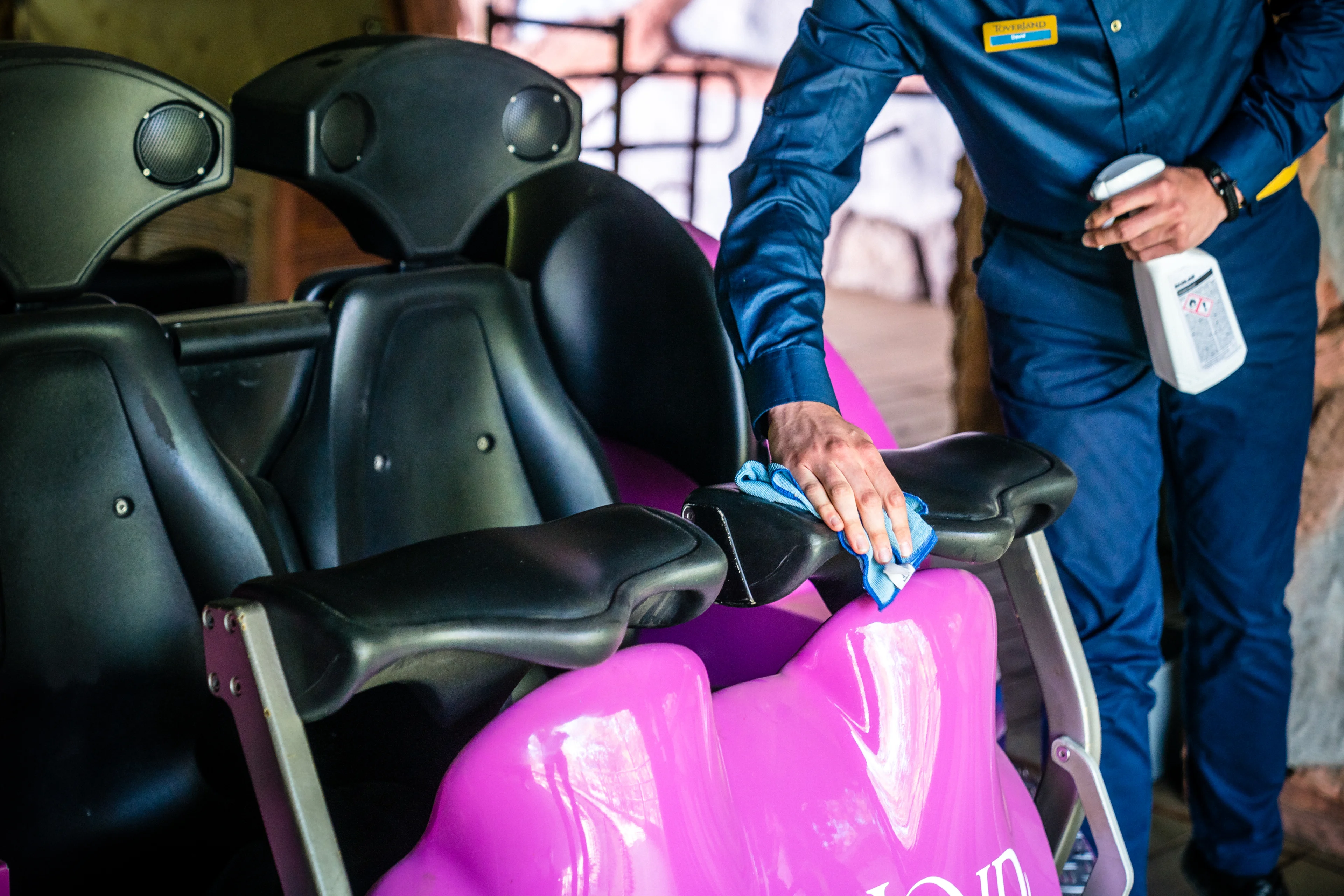 'Pretparken en dierentuinen mogen gewoon weer open'