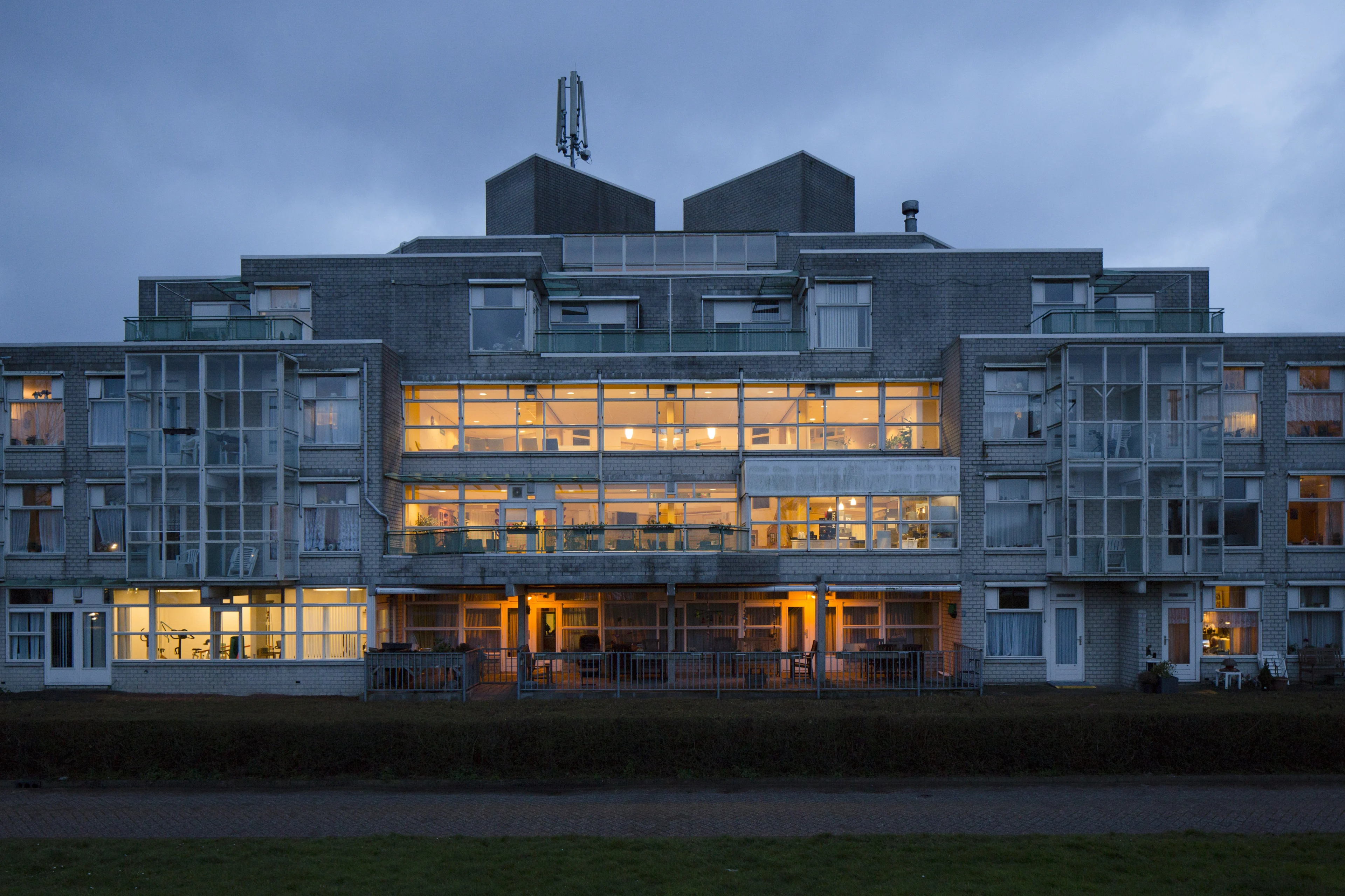 'Bewoners woonzorgcentrum Almere mishandeld, verwaarloosd en bestolen'
