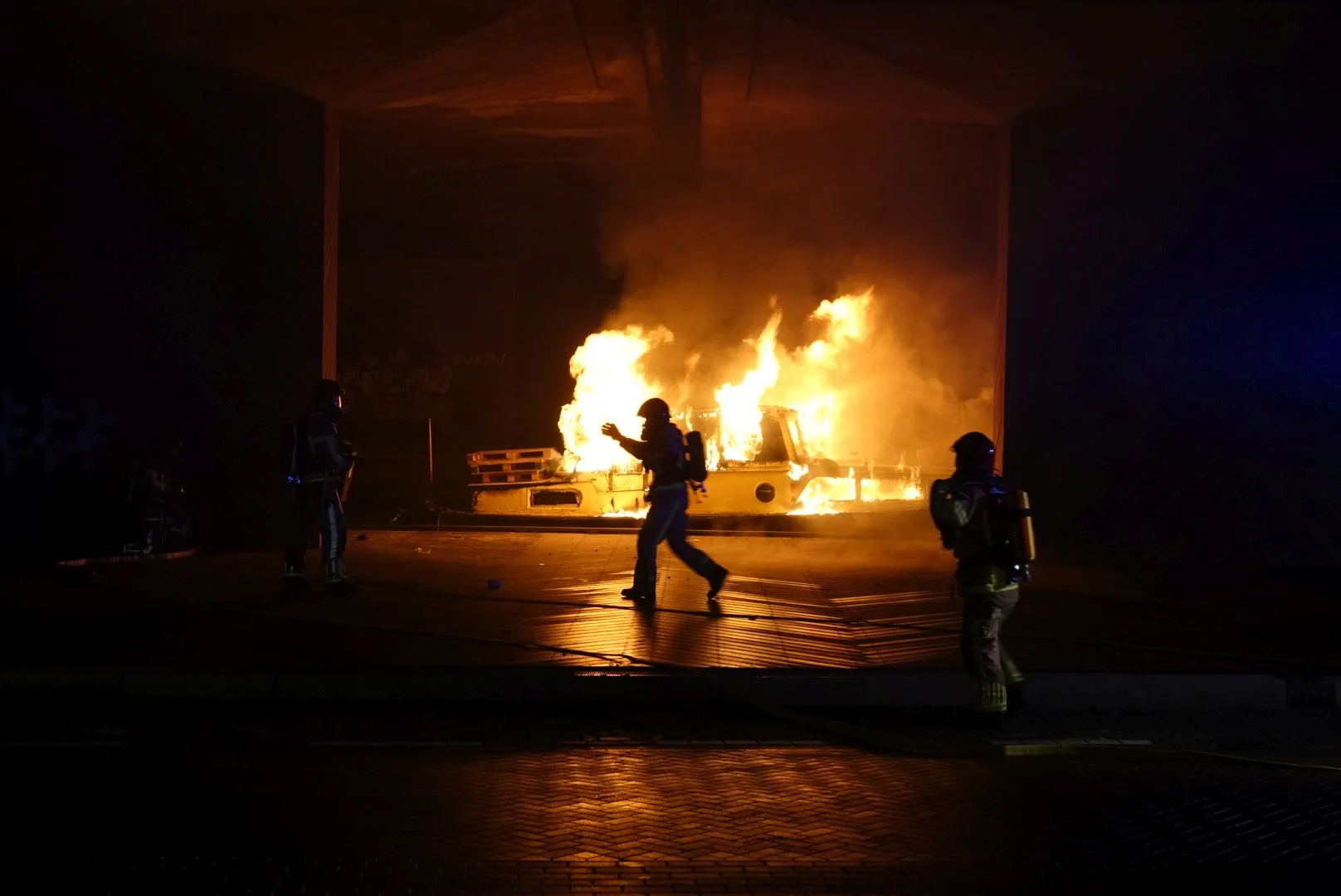 Man omgekomen door brand op plezierjacht in Koog aan de Zaan 