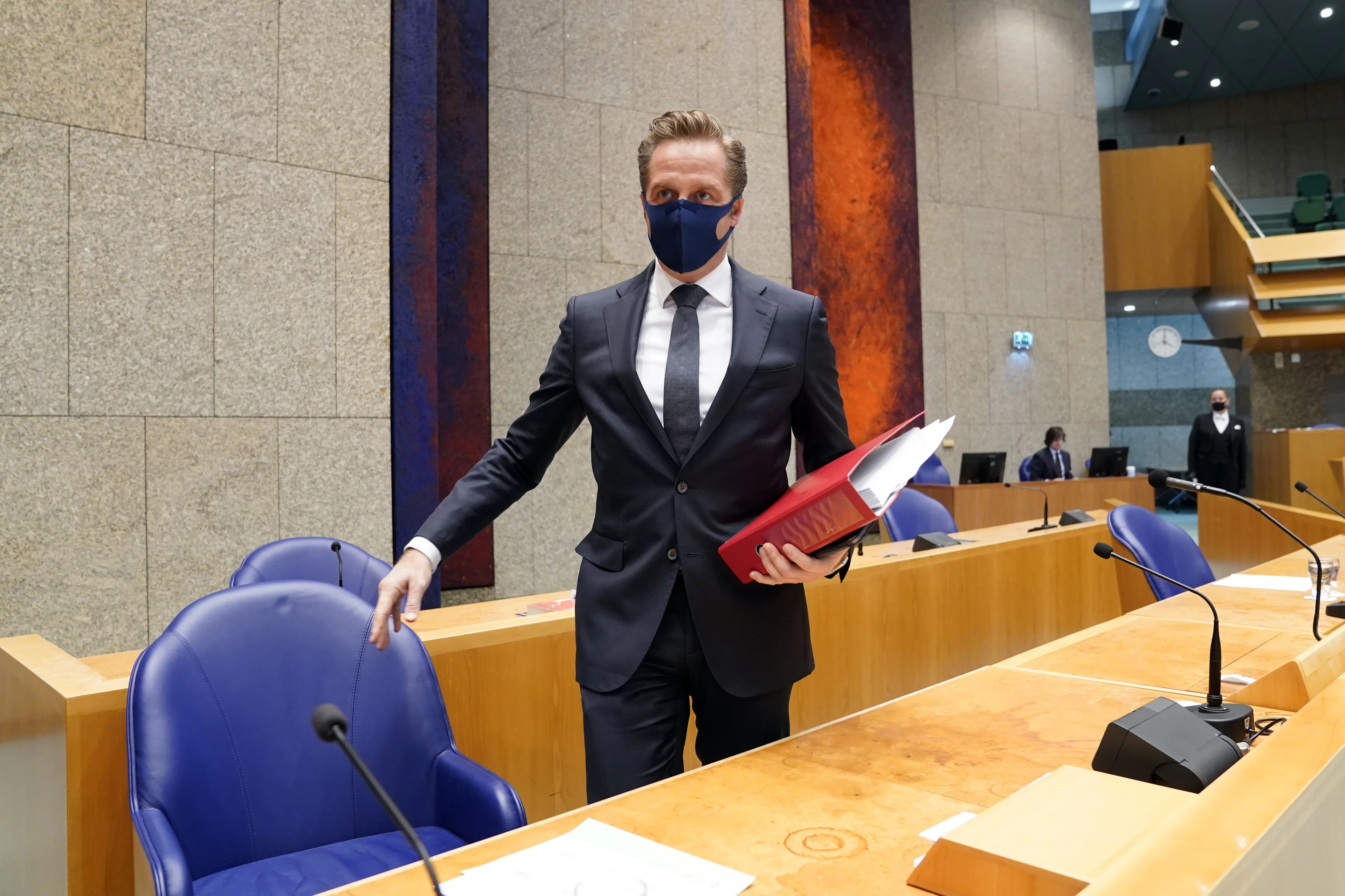 De Jonge ontkent gelogen te hebben over rol in mondkapjesdeal