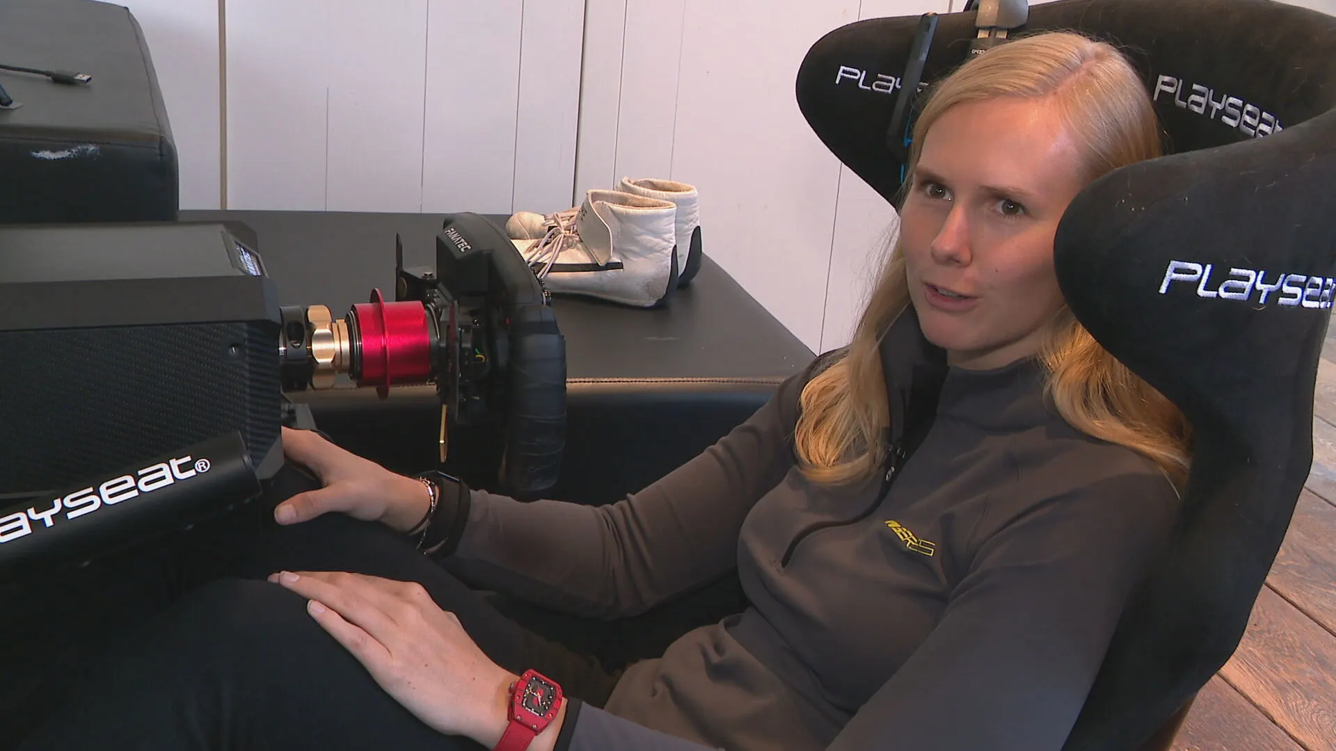 Racer Beitske Visser kijkt uit naar Formule W in Zandvoort: 'Voor je thuispubliek wil je áltijd winnen'