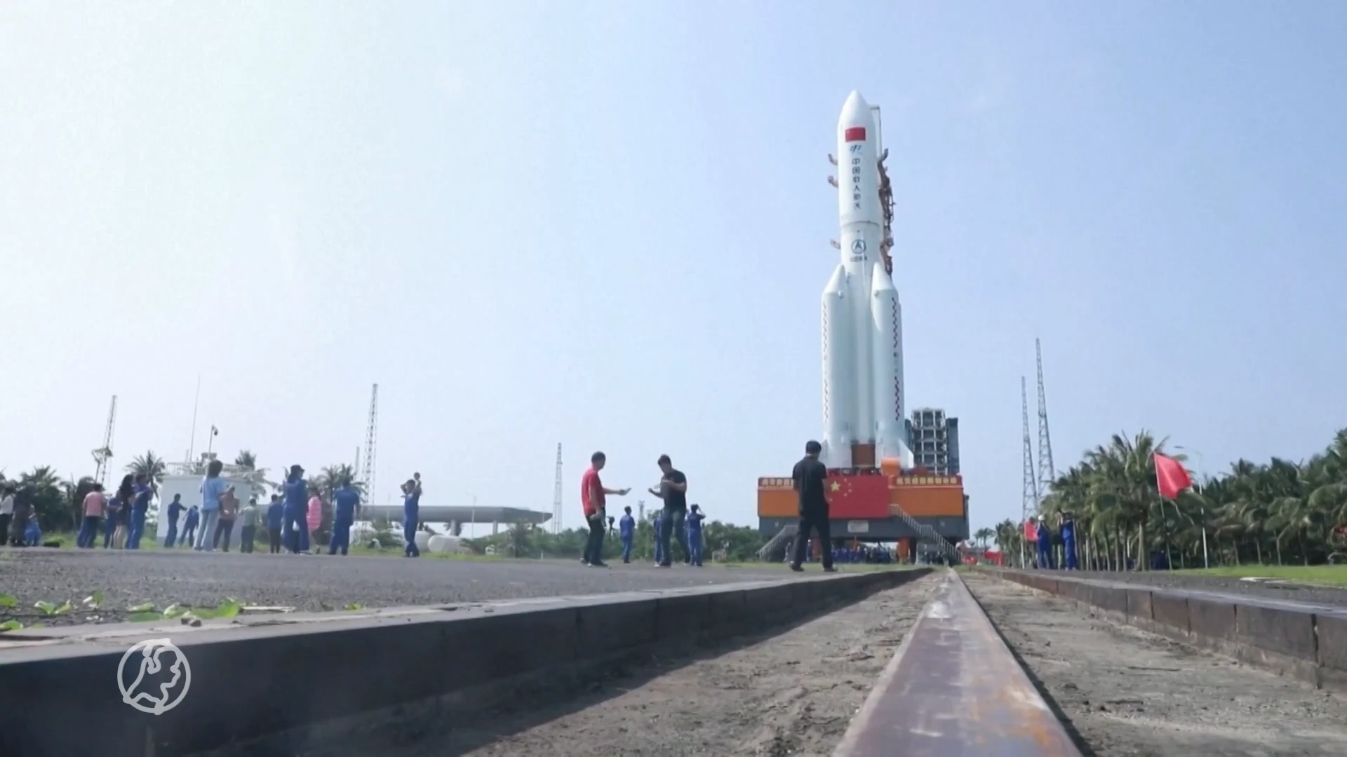 Chinese raket gaat neerstorten: kan hij op Nederland komen?