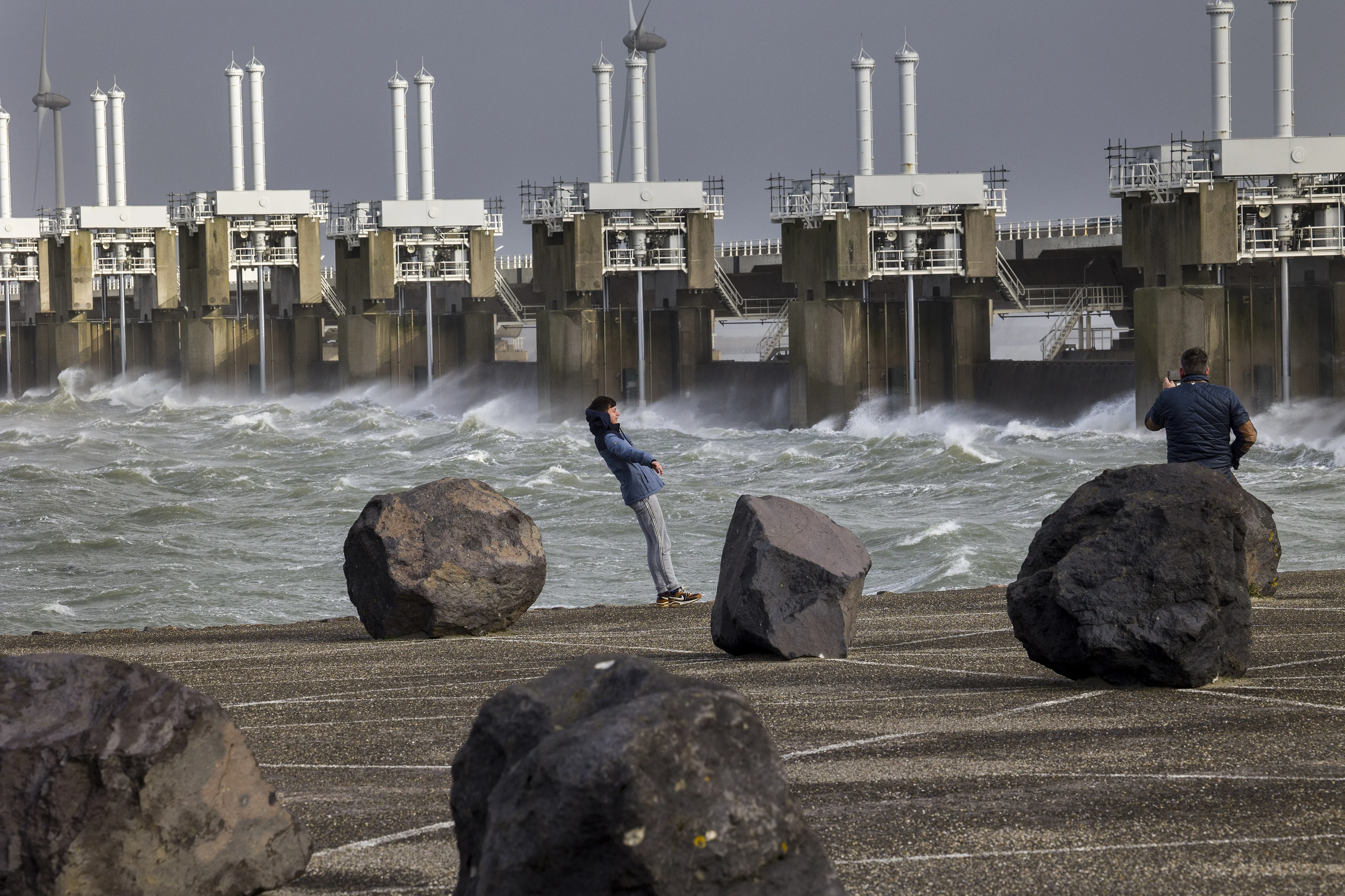 Code geel voor zuidwesten van het land: zware windstoten tot 90 km/uur