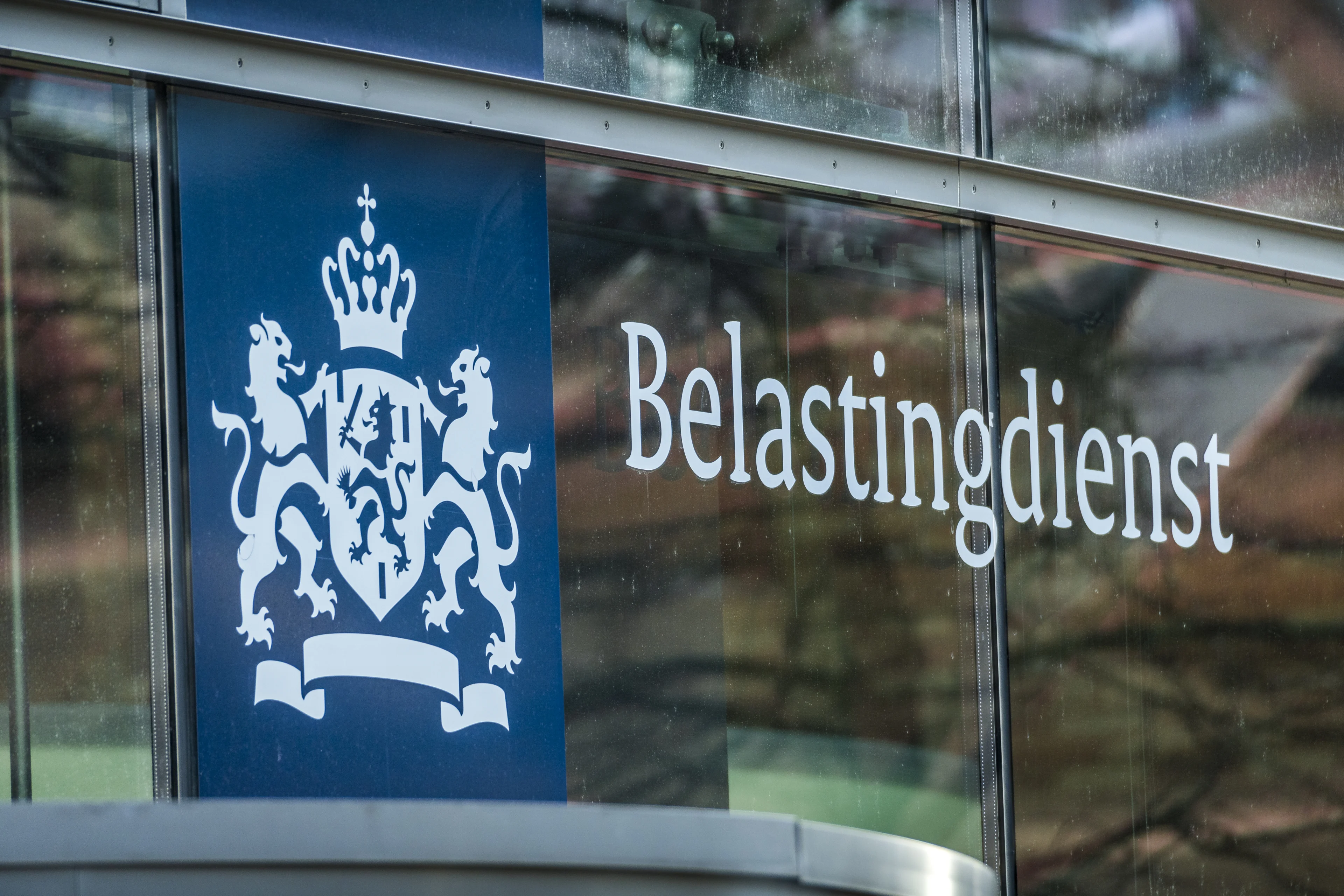 Er ging de afgelopen jaren nog veel meer mis bij de Belastingdienst: deze regels en wetten werden overtreden