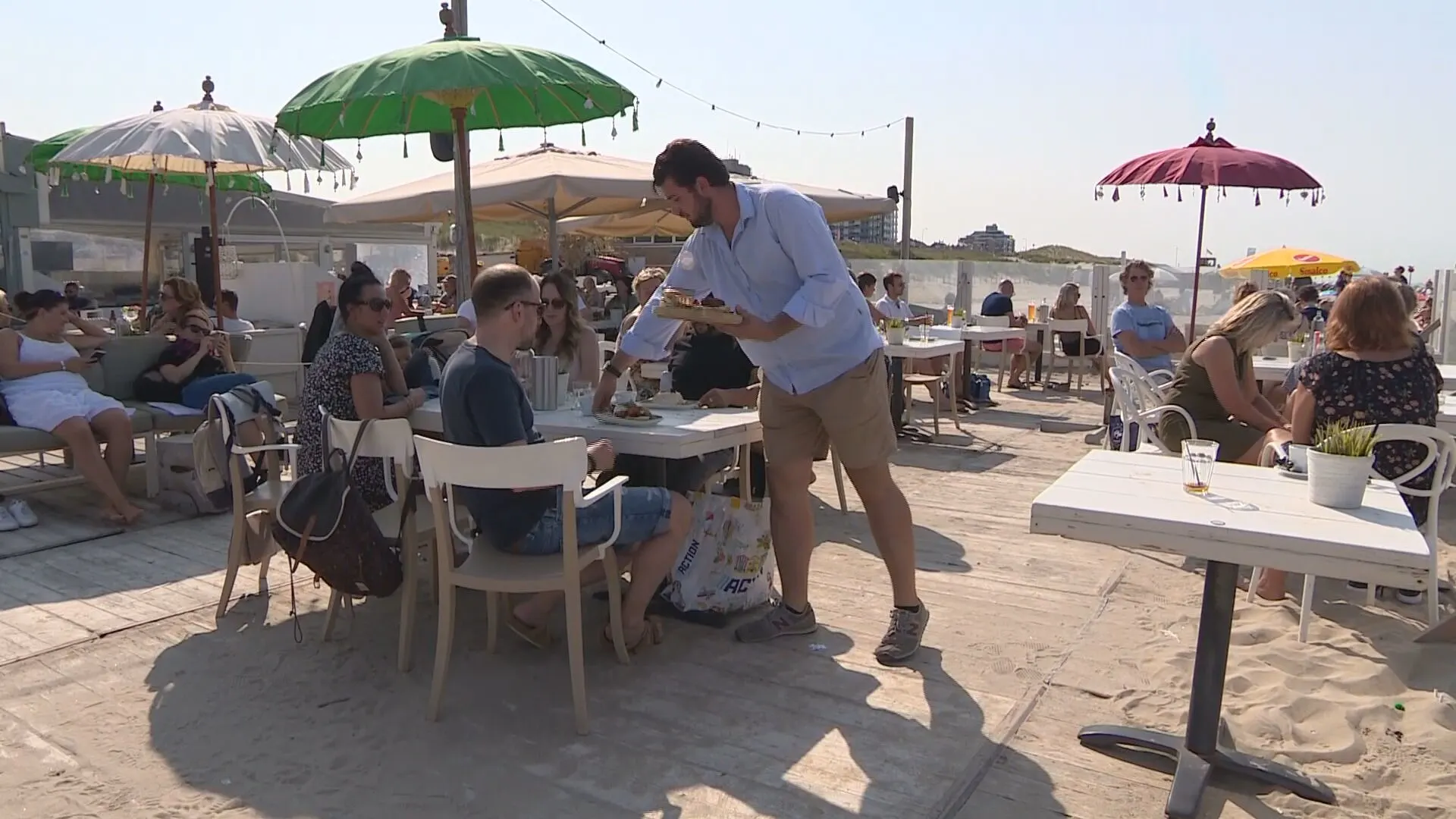 Strandtenten genieten extra van lange zomer: 'Dit is een cadeautje'