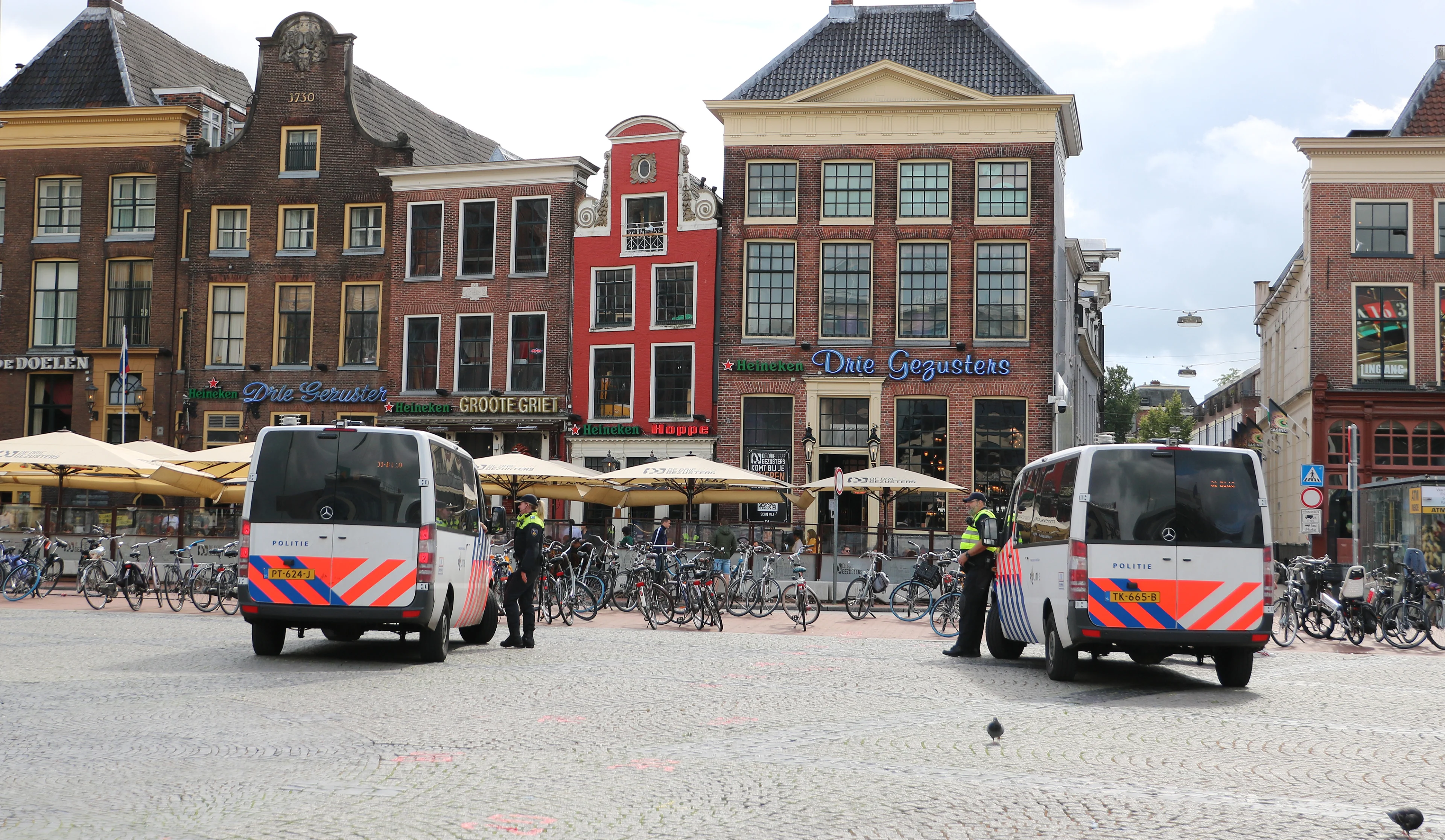 Burgemeester Groningen: 'Wij zijn overvallen door de grote vechtpartij voetbalhooligans'