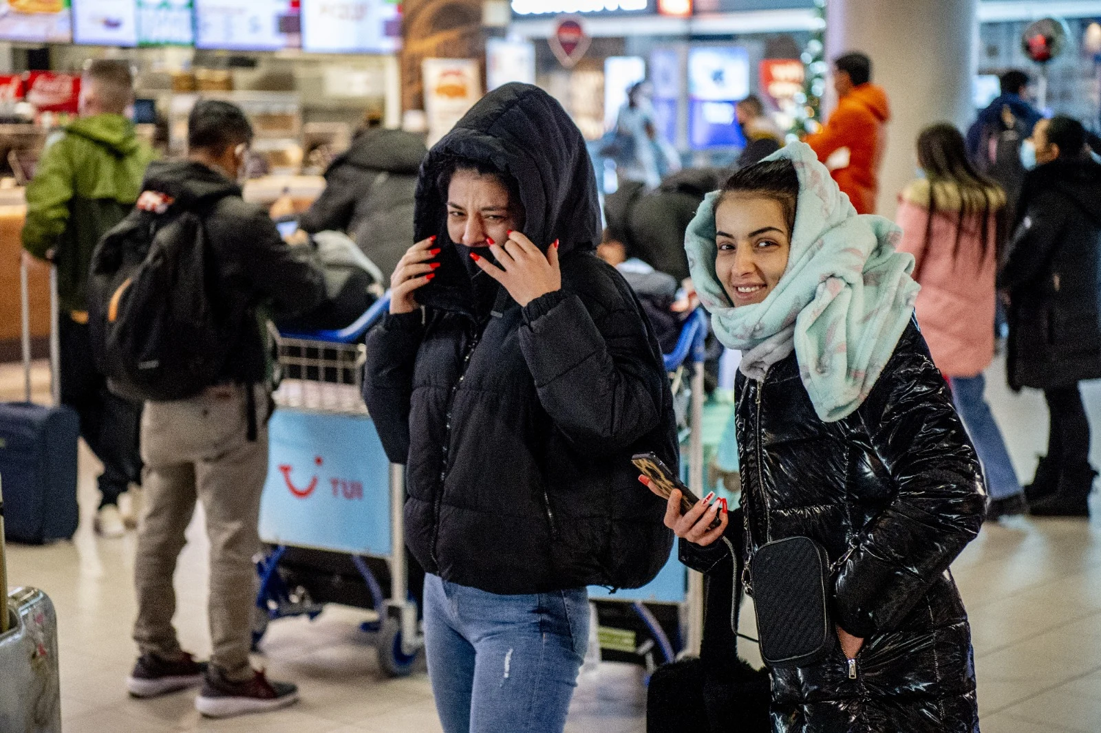 Koud onthaal op Schiphol: luchthaven zet verwarming graad lager