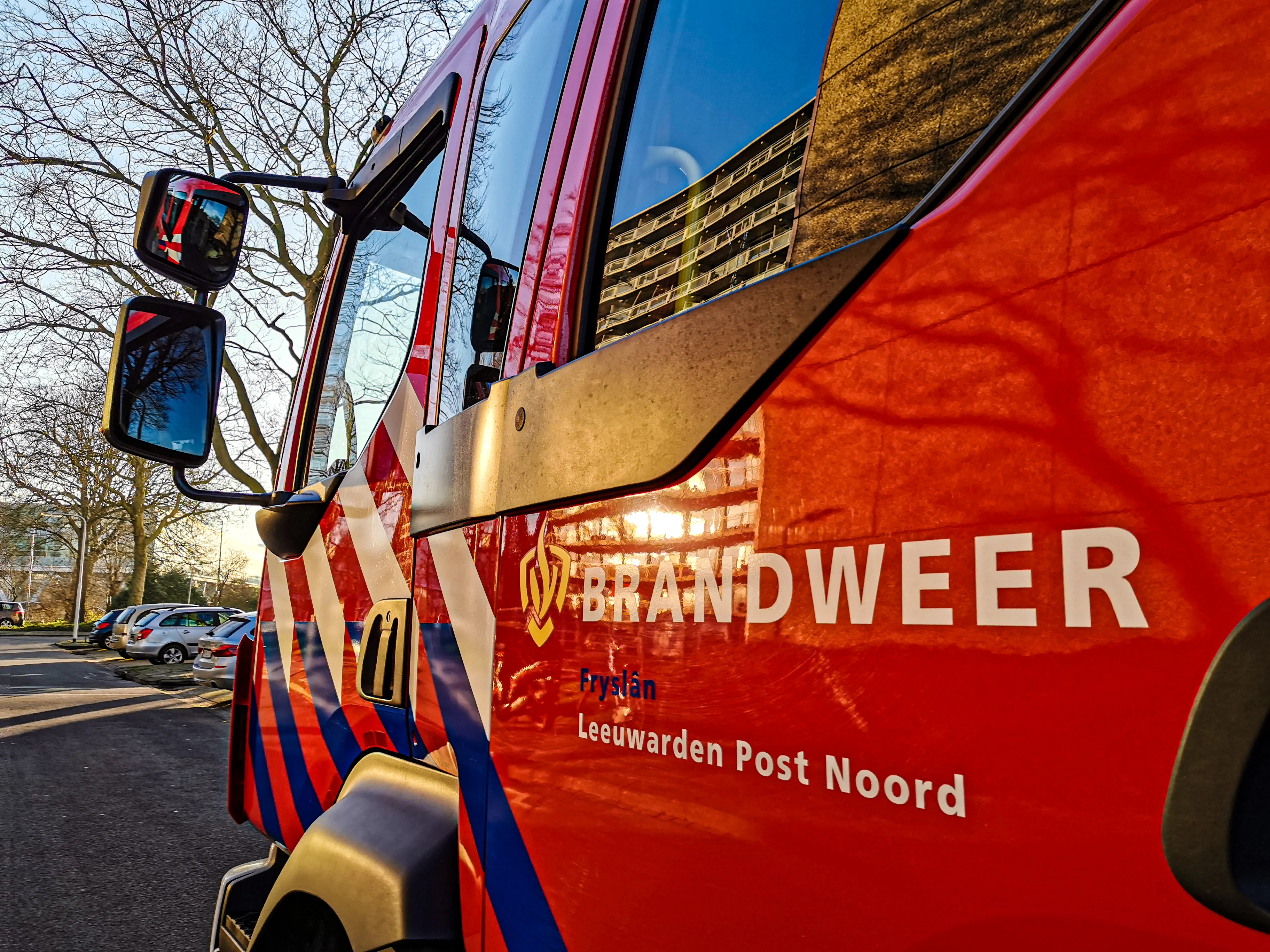 Brand in passagierschip op Amsterdam-Rijnkanaal, 39 mensen geëvacueerd