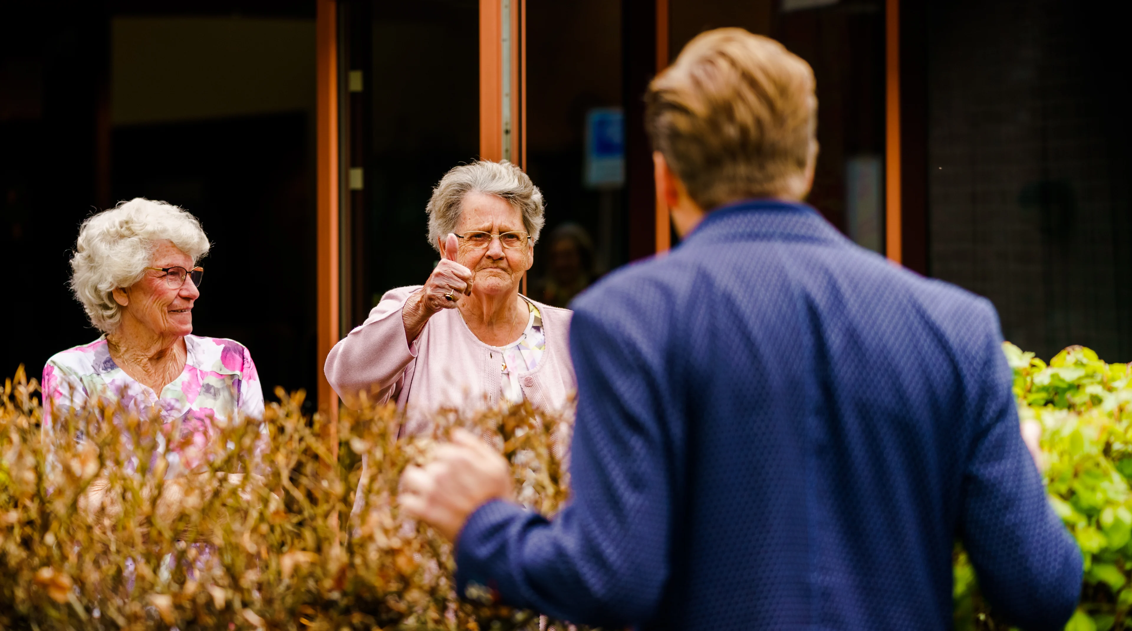 De Jonge: vanaf 11 mei proef met bezoek aan verpleeghuizen