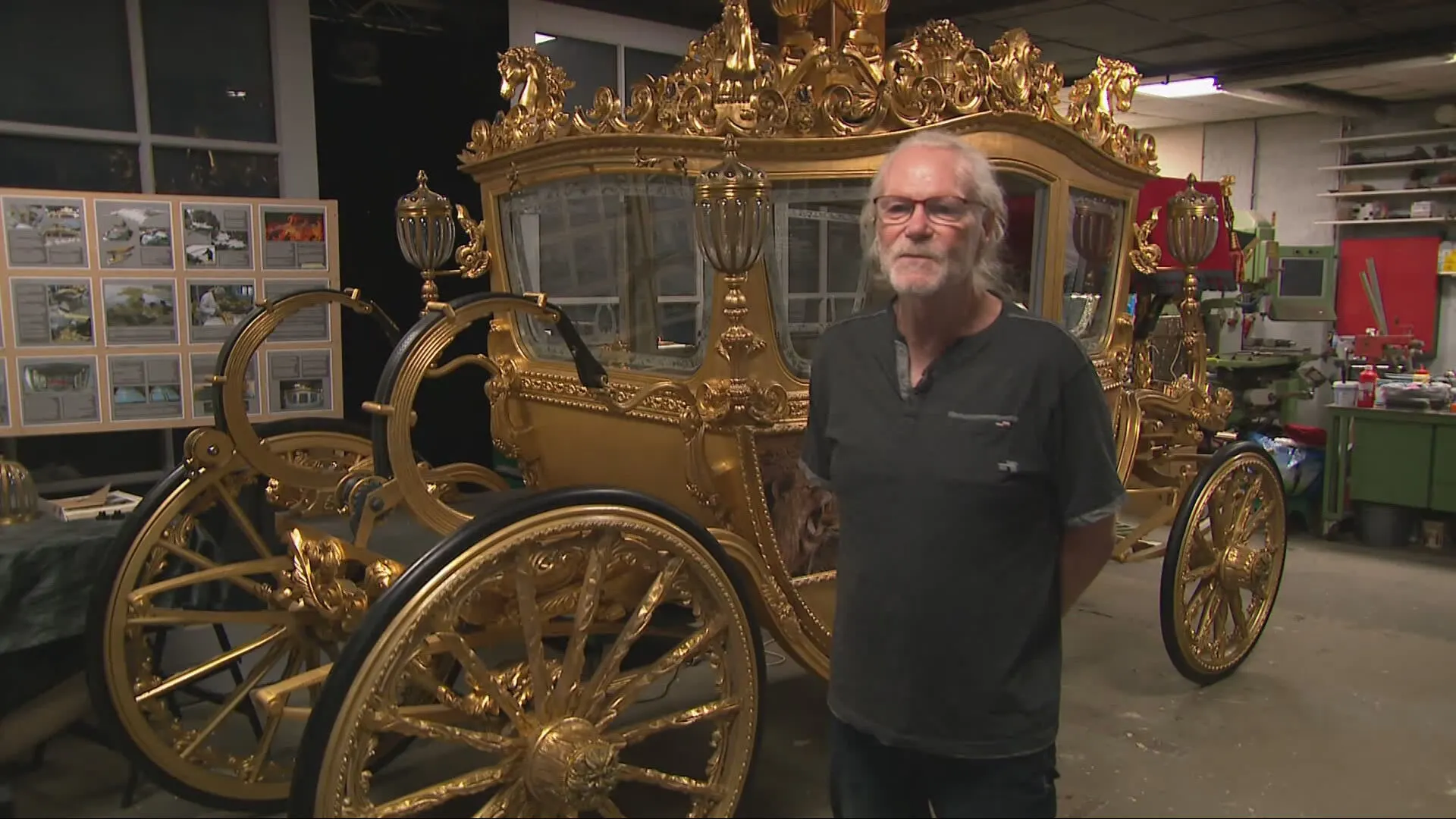 Riny (77) bouwde een nieuwe Gouden Koets: ’Ik wil hem teruggeven aan het volk’