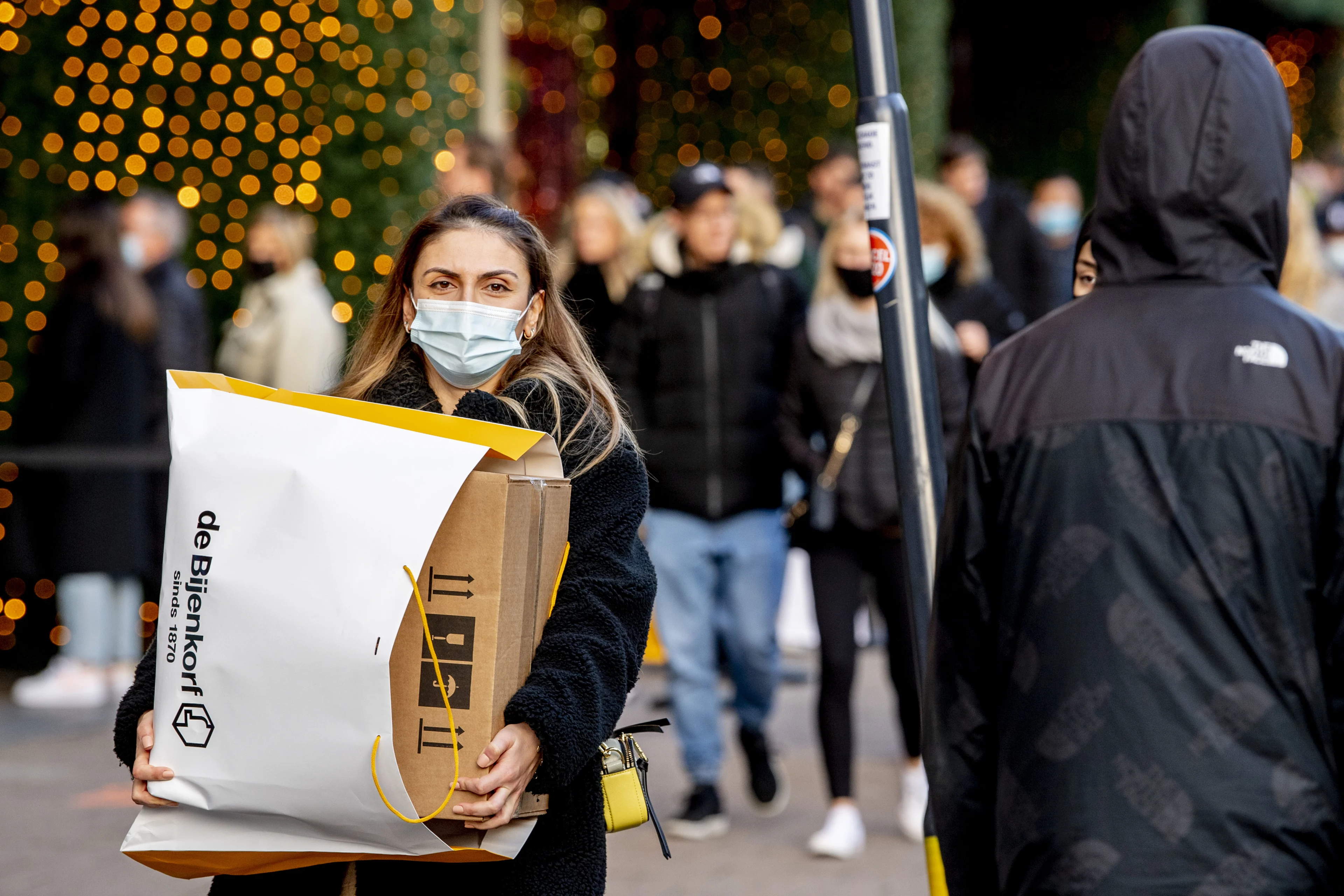 Meerderheid van de Nederlanders vindt dat winkels openingstijden moeten beperken