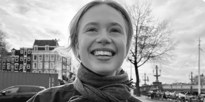 Stad komt massaal in actie voor uitvaart Lulu-May: 'Amsterdam is stil'