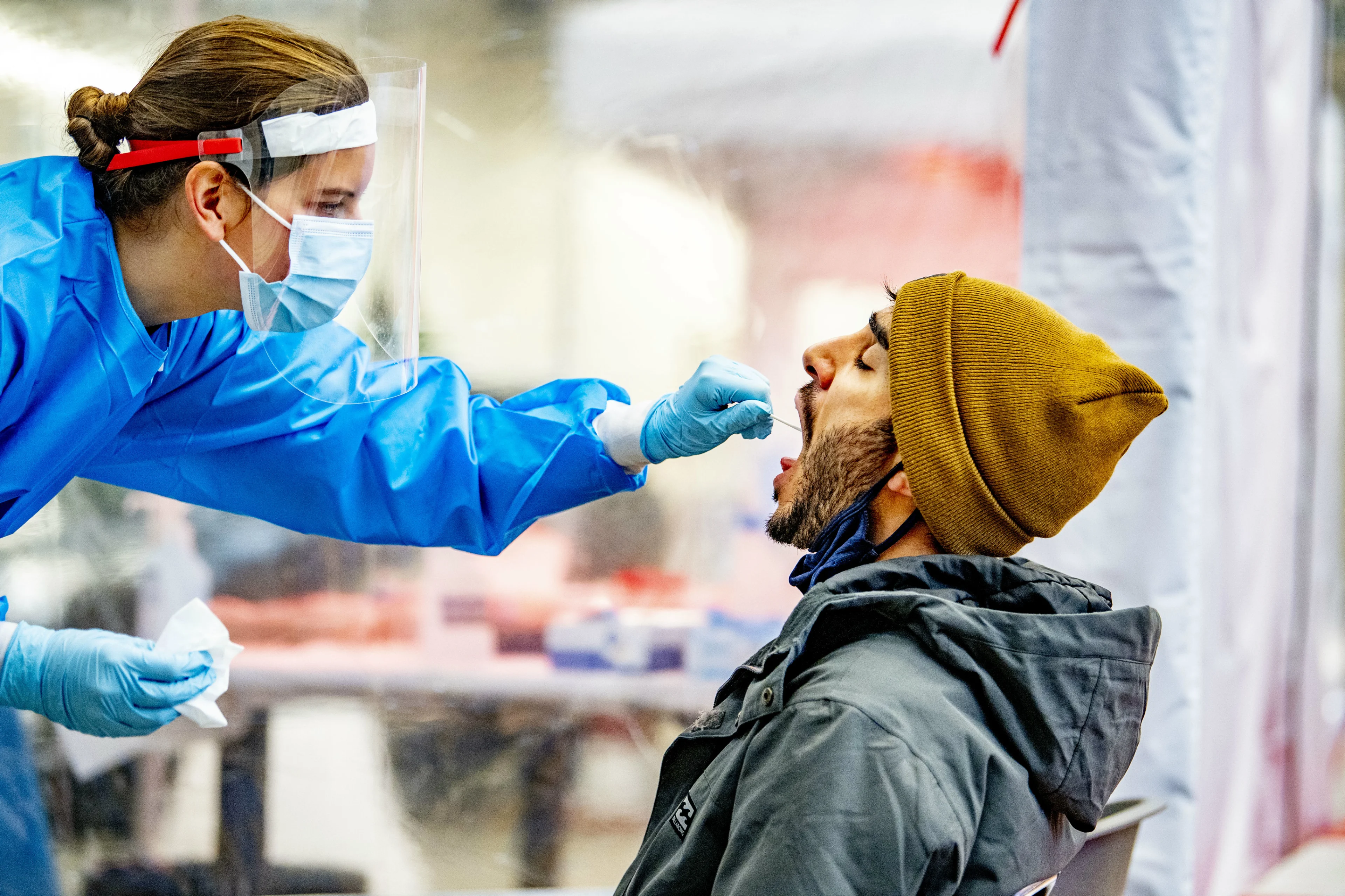 LIVEBLOG | 'Nederlander moet negatieve test tonen voor reis naar België'