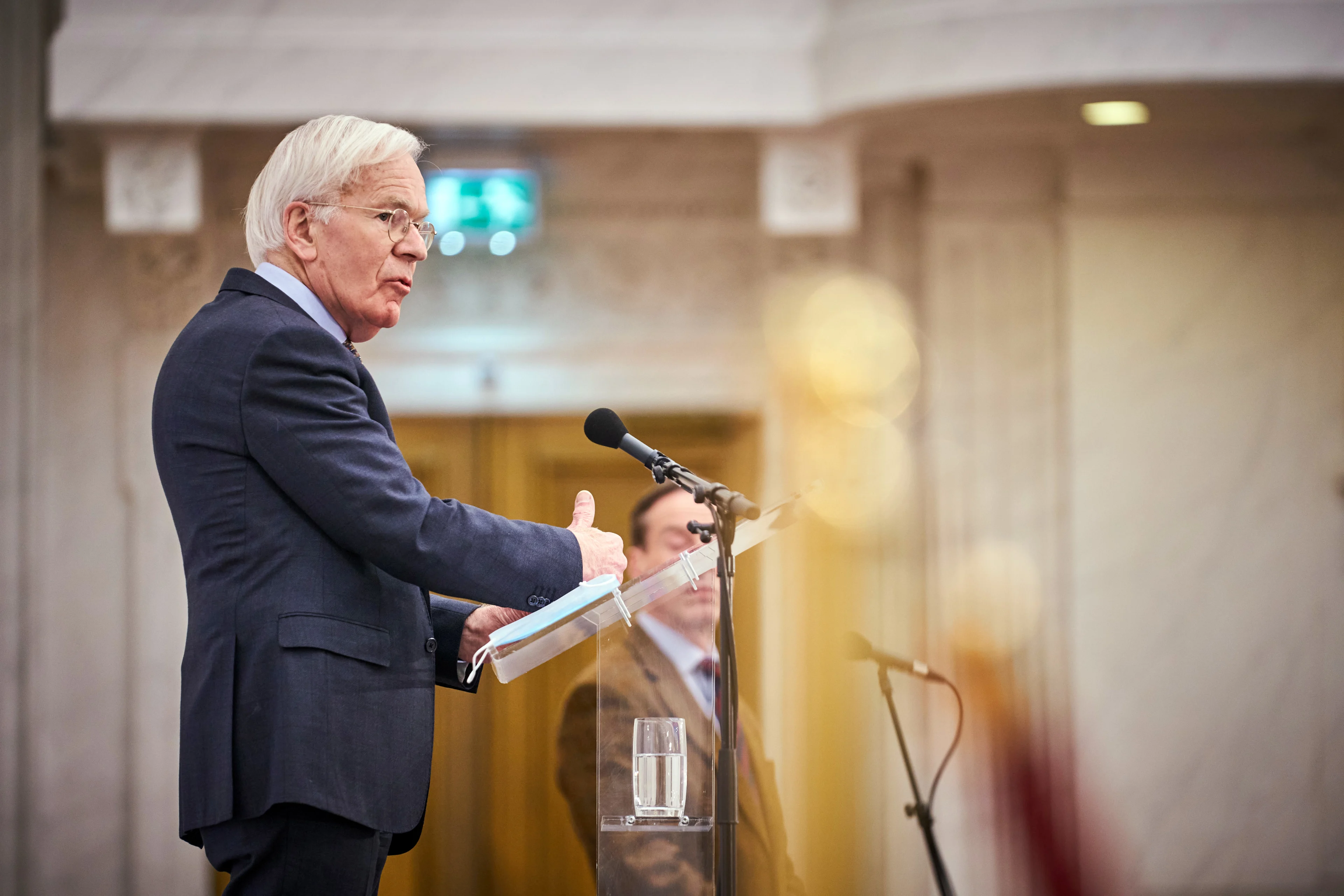 Informateur Tjeenk Willink start donderdag met kleinste partijen