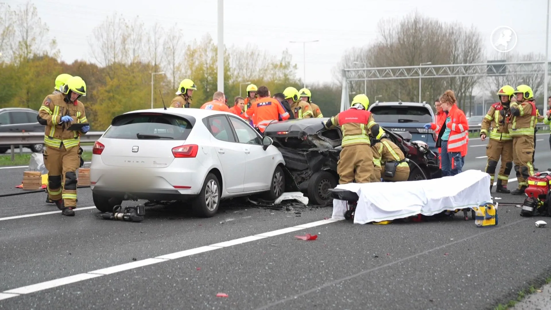 Ongeval met meerdere voertuigen op A15 richting Europoort