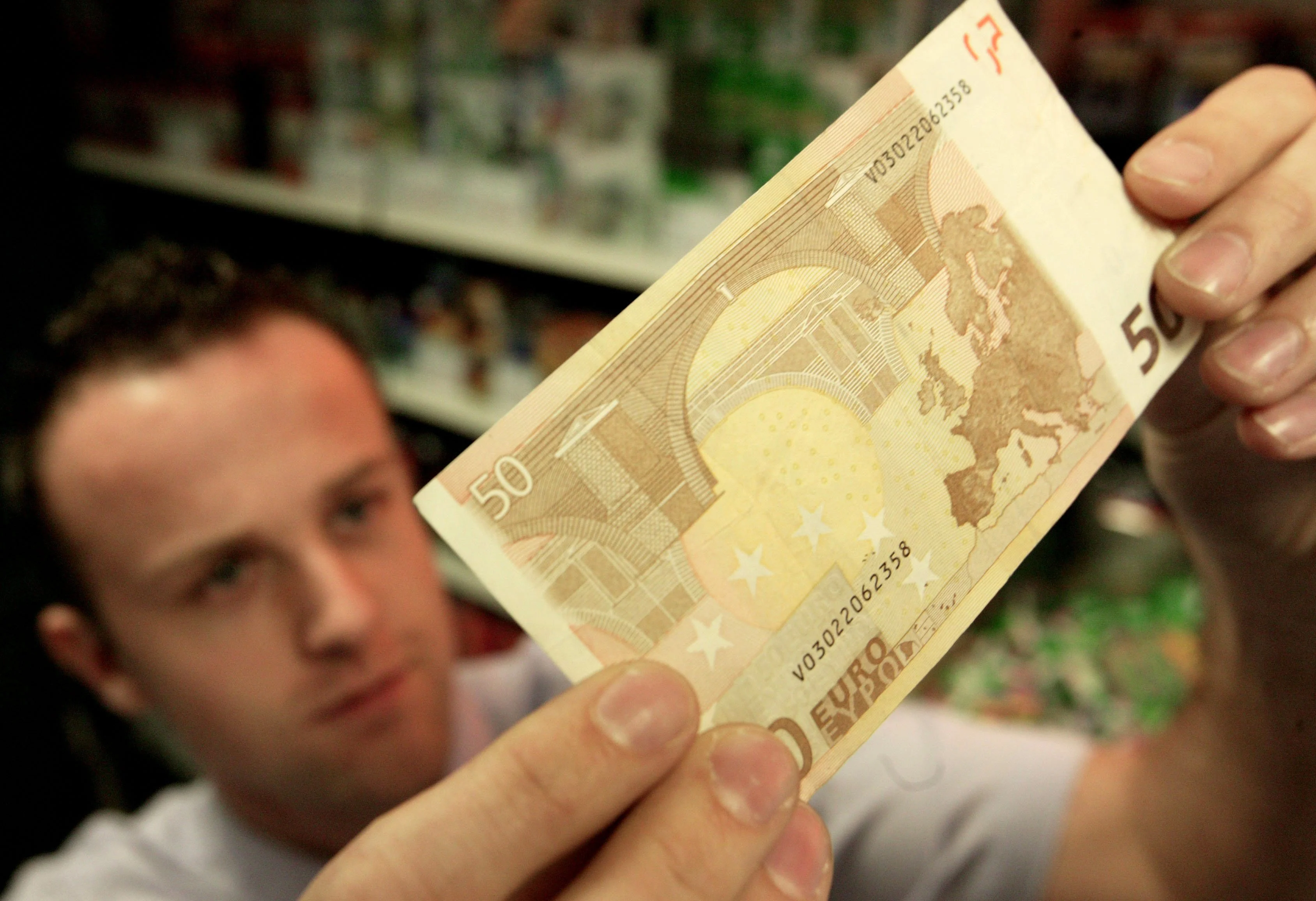 Politie waarschuwt horecaondernemers voor vals geld tijdens carnaval