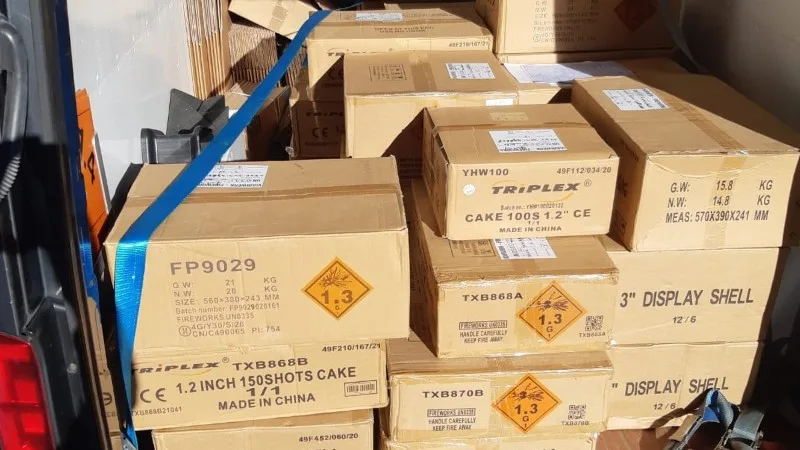 900 kilo zwaar vuurwerk in beslag genomen in Bommelerwaard, twee aanhoudingen