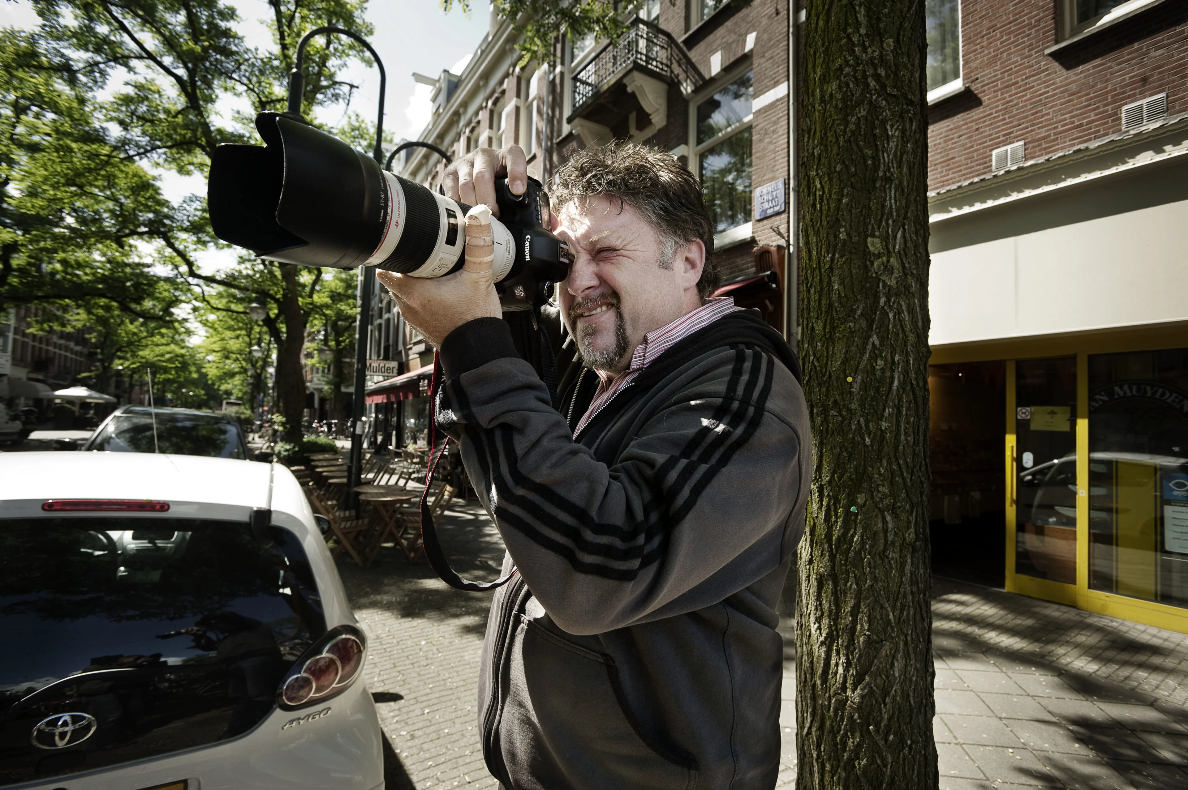Fotograaf belooft meer foto's 'corona-huwelijk' Grapperhaus: 'Ik heb er nog honderden'