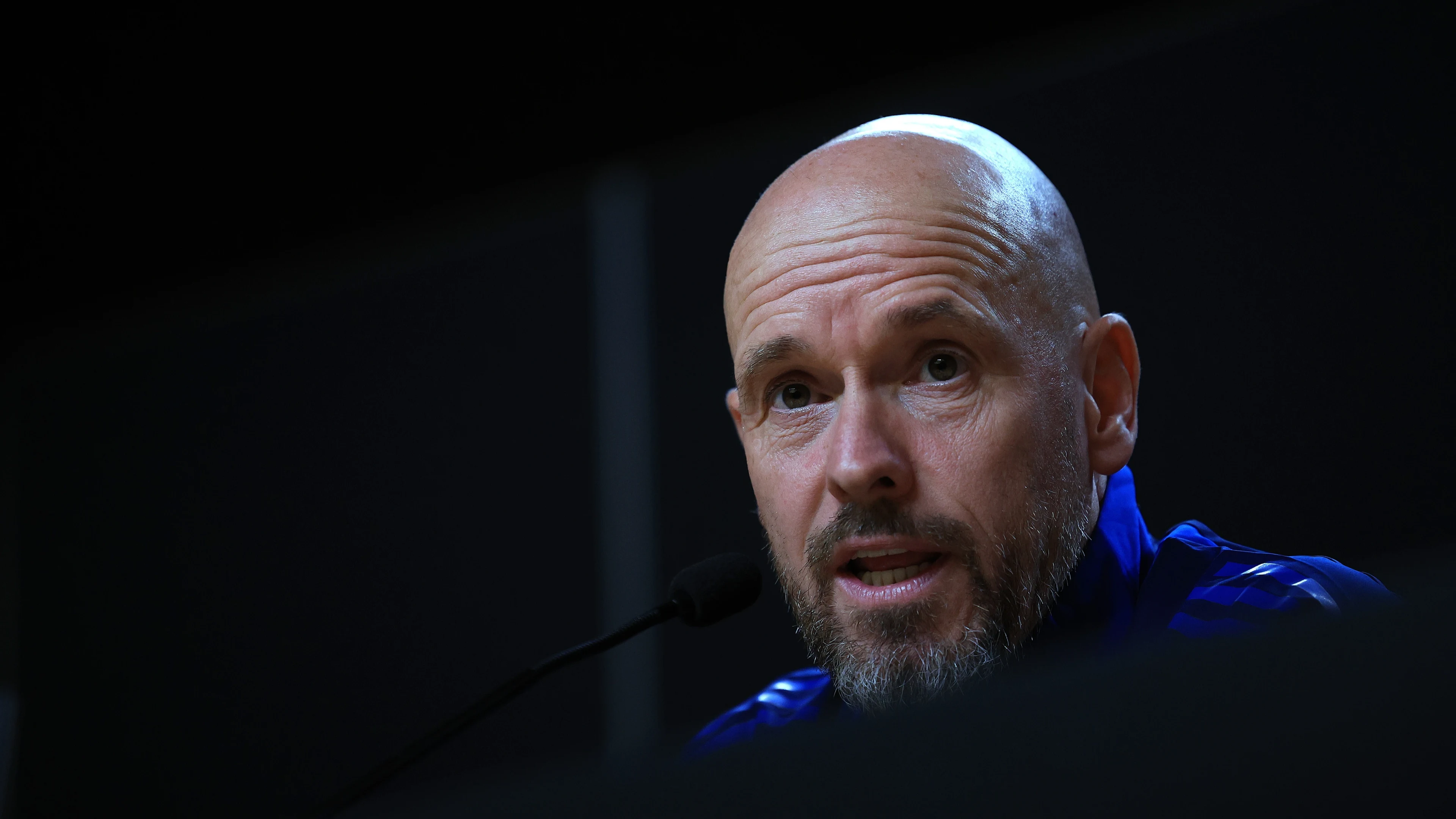 Erik ten Hag al na twee duels ontslagen bij Bayer Leverkusen