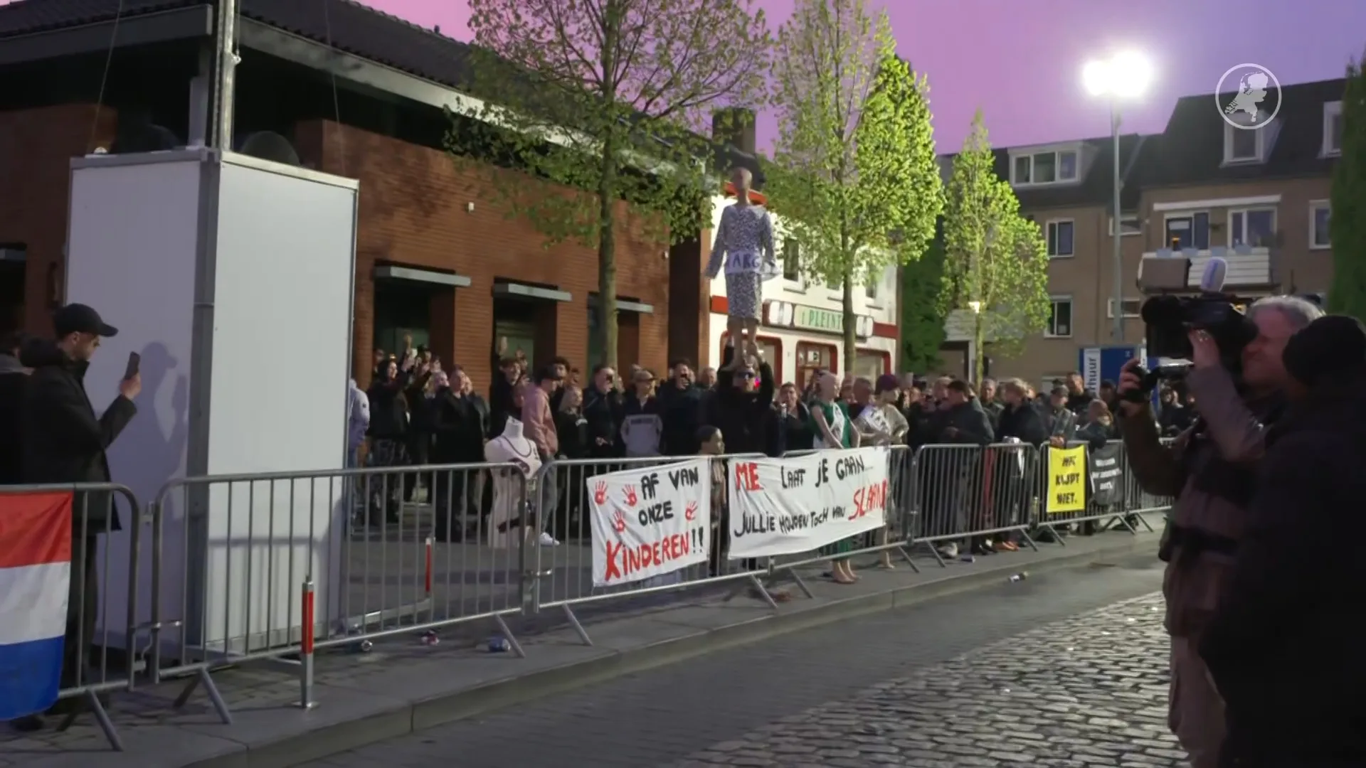 Bewonersavond over azc Uden verloopt zonder incidenten, zorgen blijven
