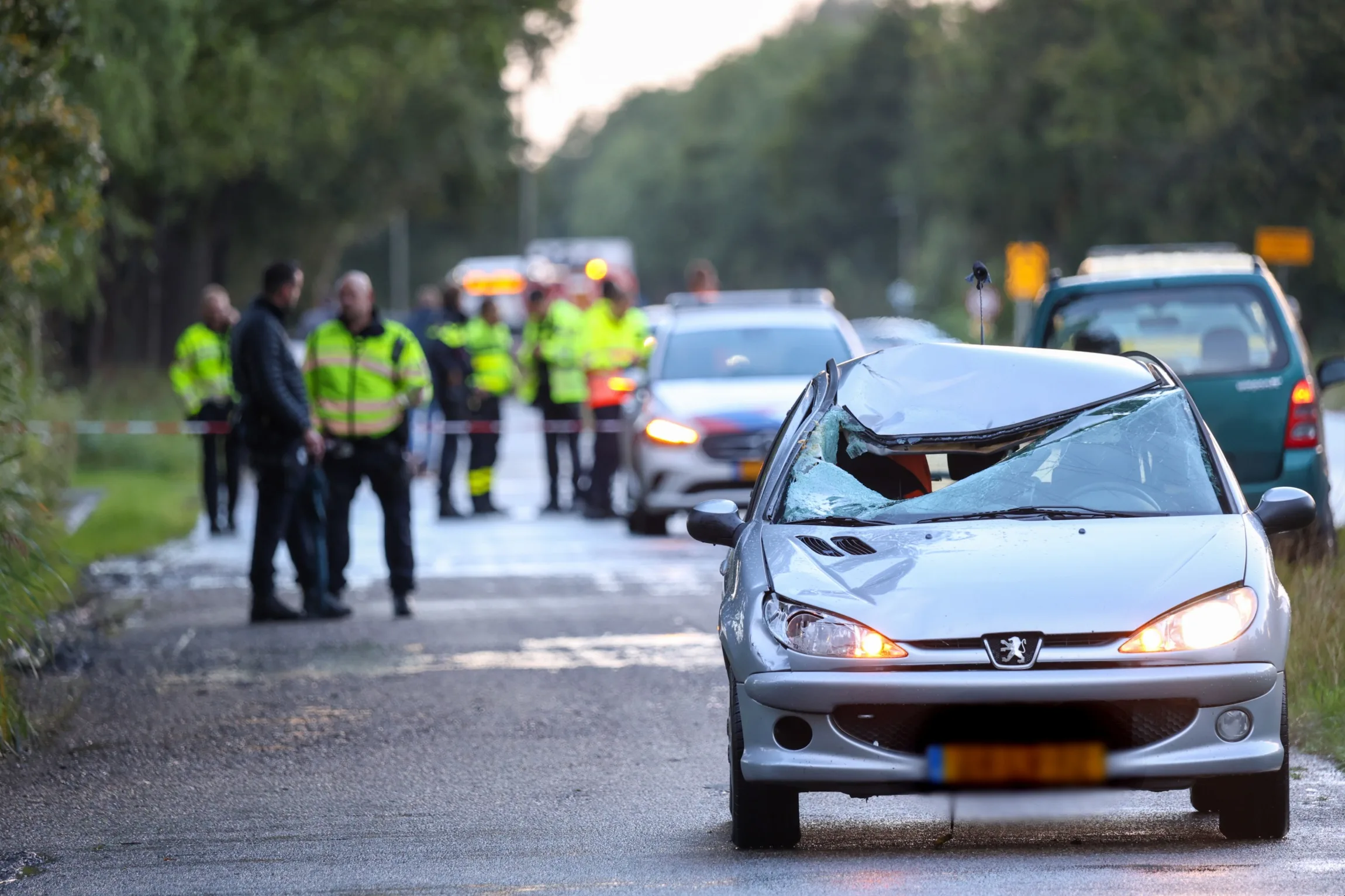 Voetgangster (62) overleden na aanrijding met auto op N355