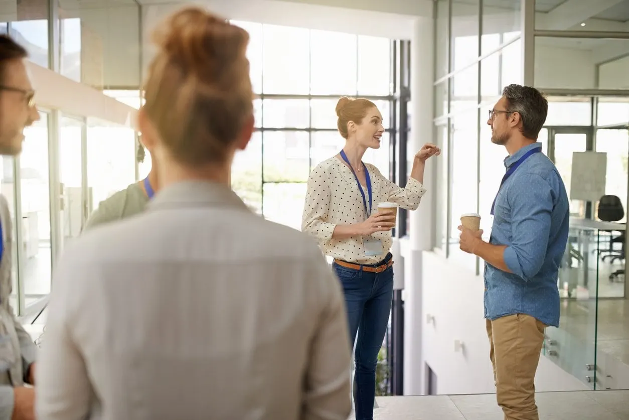 'Helft van werknemers wil ook ná coronacrisis thuiswerken, collega's worden gemist'