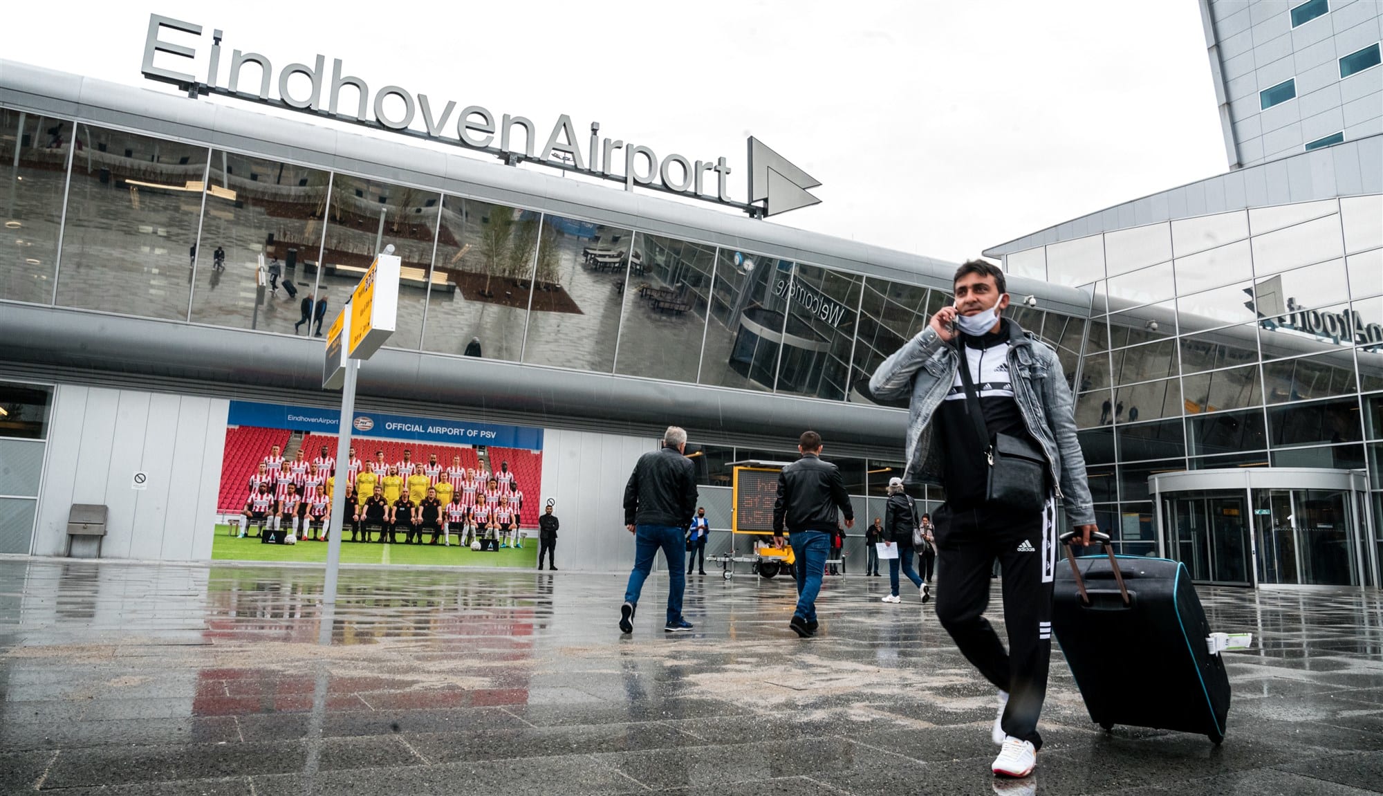 Verviervoudiging passagiers met corona op Eindhoven Airport
