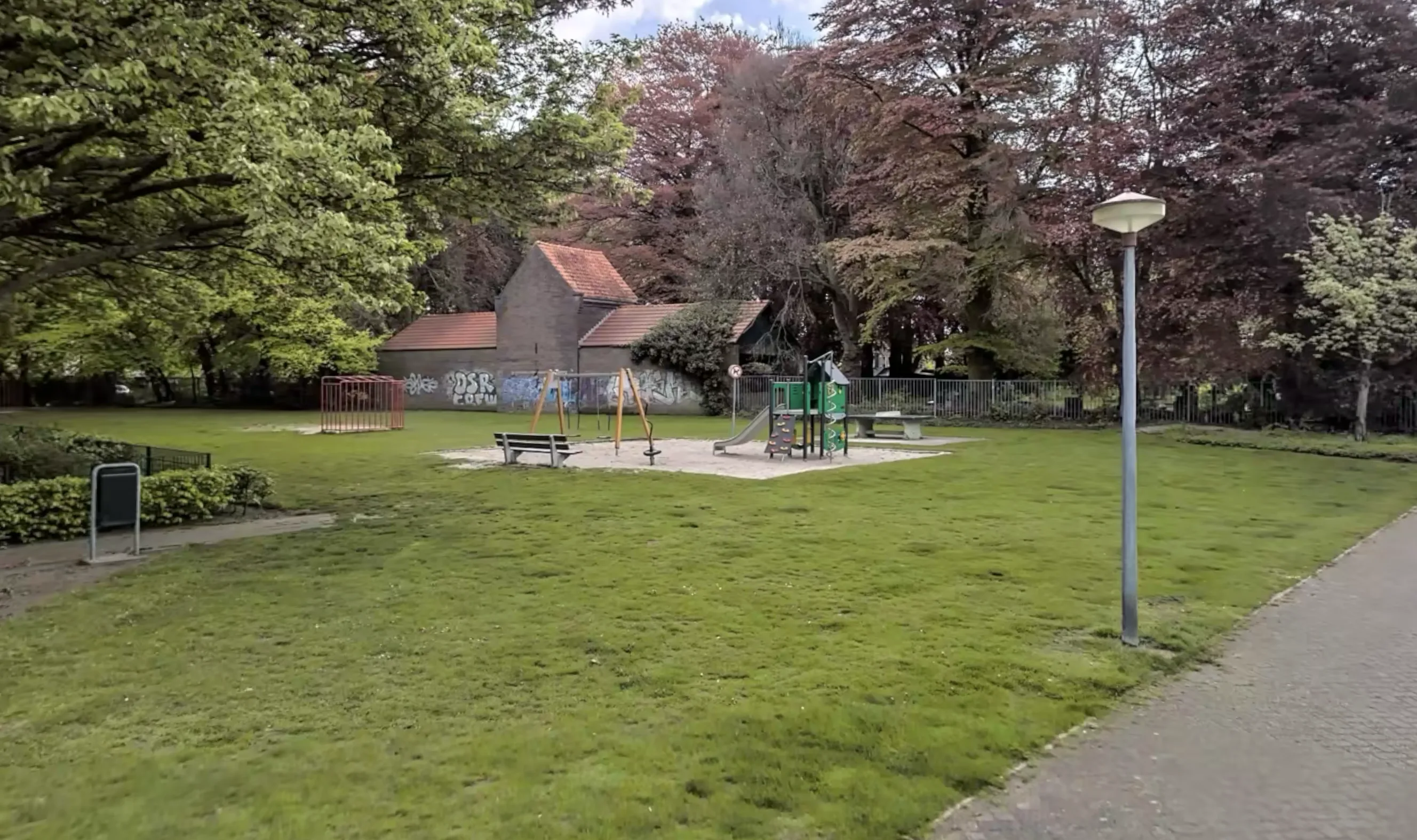 'Meisje betrapt masturberende man bij speeltuintje in Eindhoven'