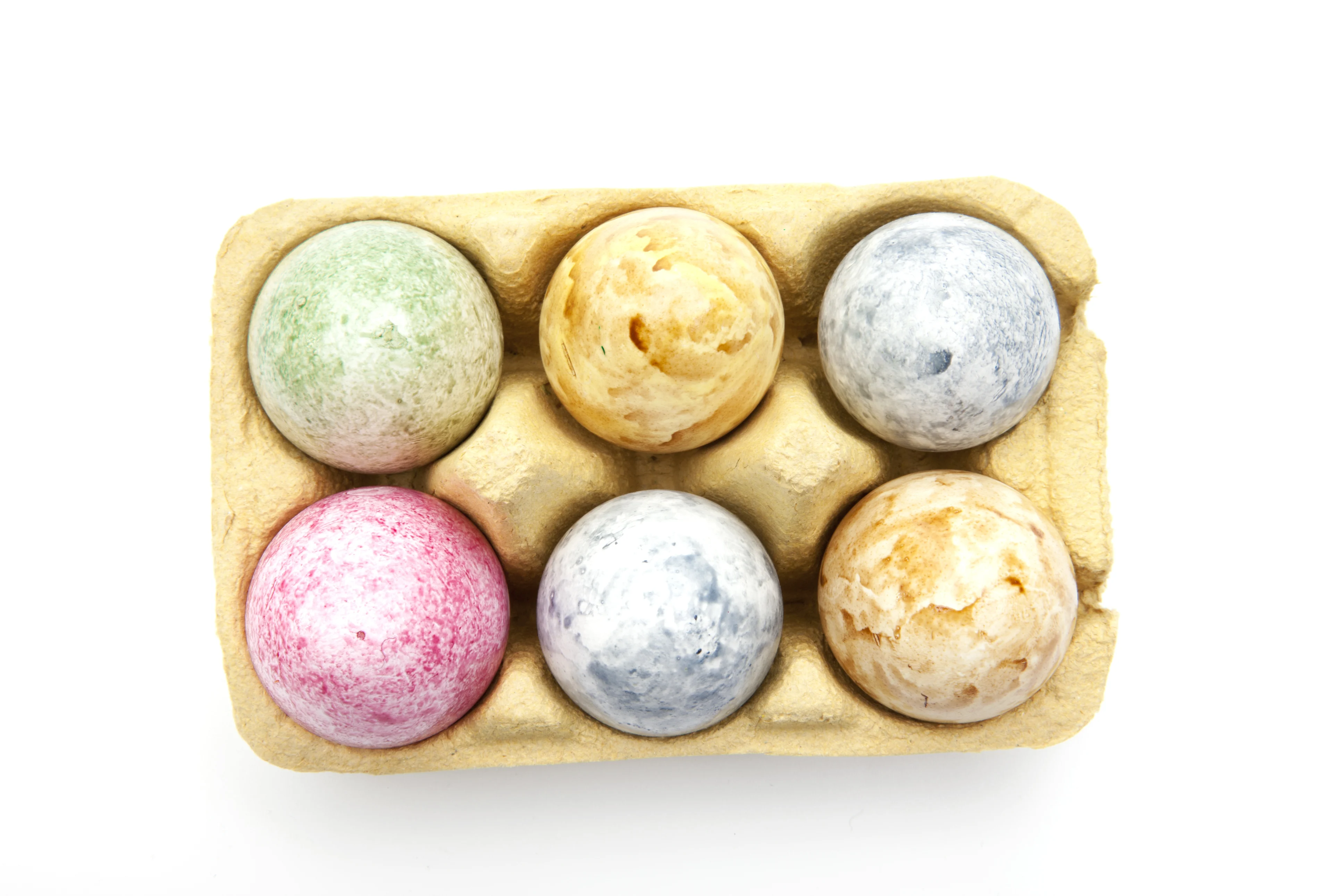 Toch zo goedkoop mogelijk een paaseitje tikken dit weekend? Dit kosten ze nu in de supermarkten