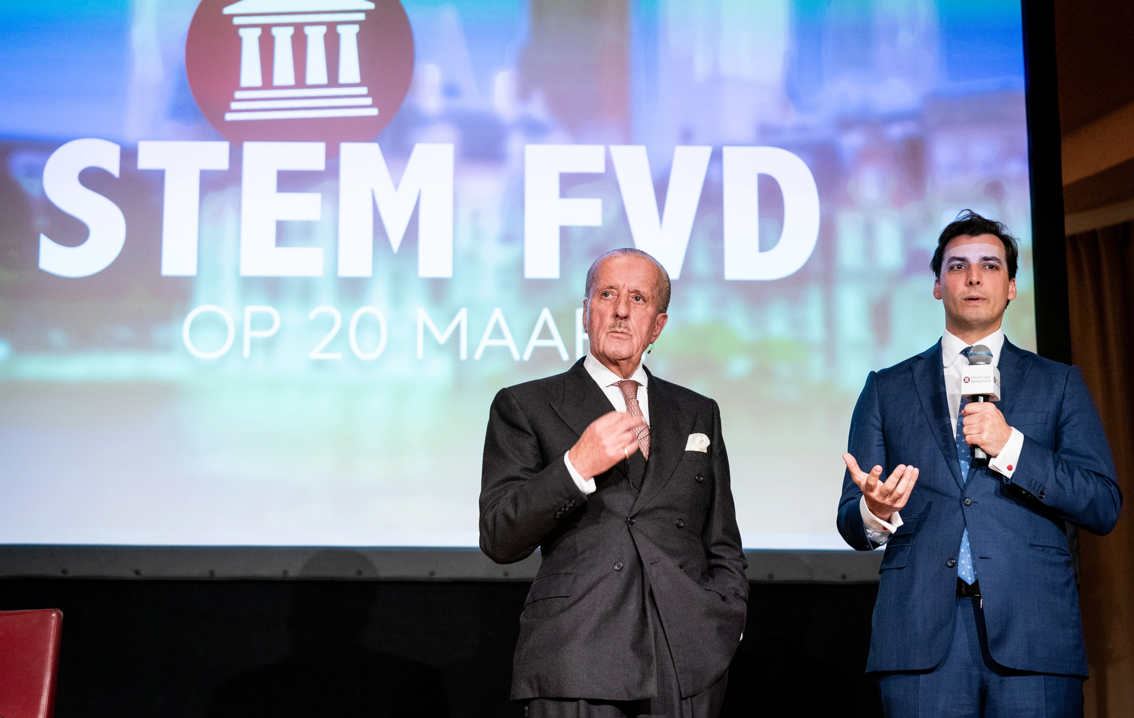 FvD-bijeenkomst stilgelegd om 'veiligheidsissue', Thierry Baudet inmiddels weer terug