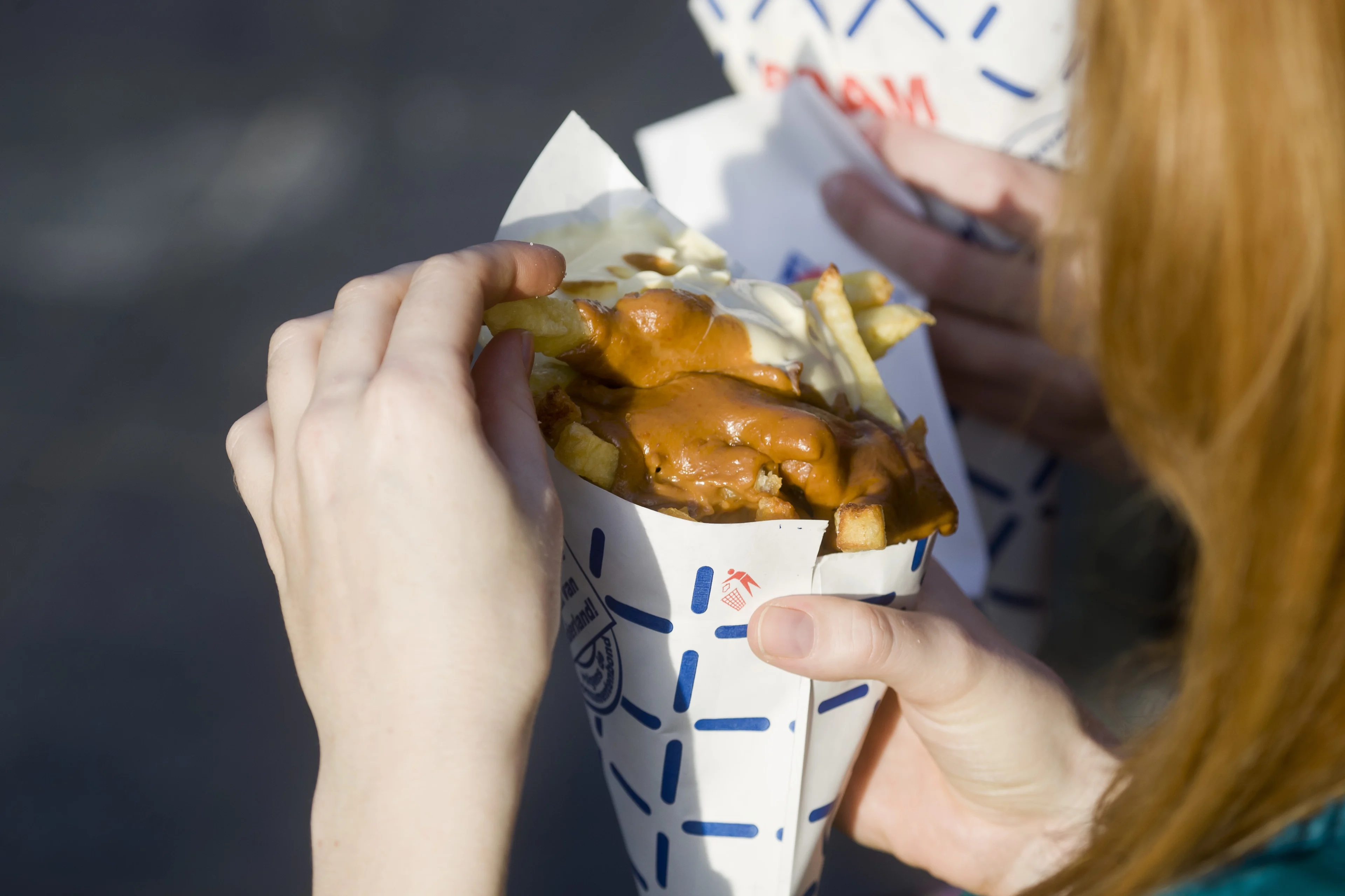 Nijmeegse snackbar haalt patatje oorlog van menu: 'Niet meer van deze tijd'