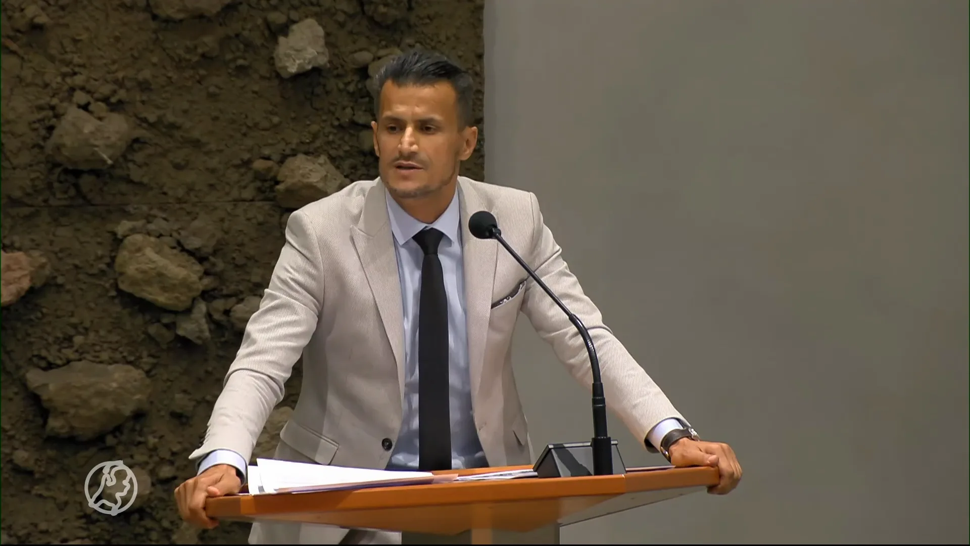 Veel bijval voor Azarkan die uithaalt naar Wilders: 'Moslims worden kapotgemaakt'