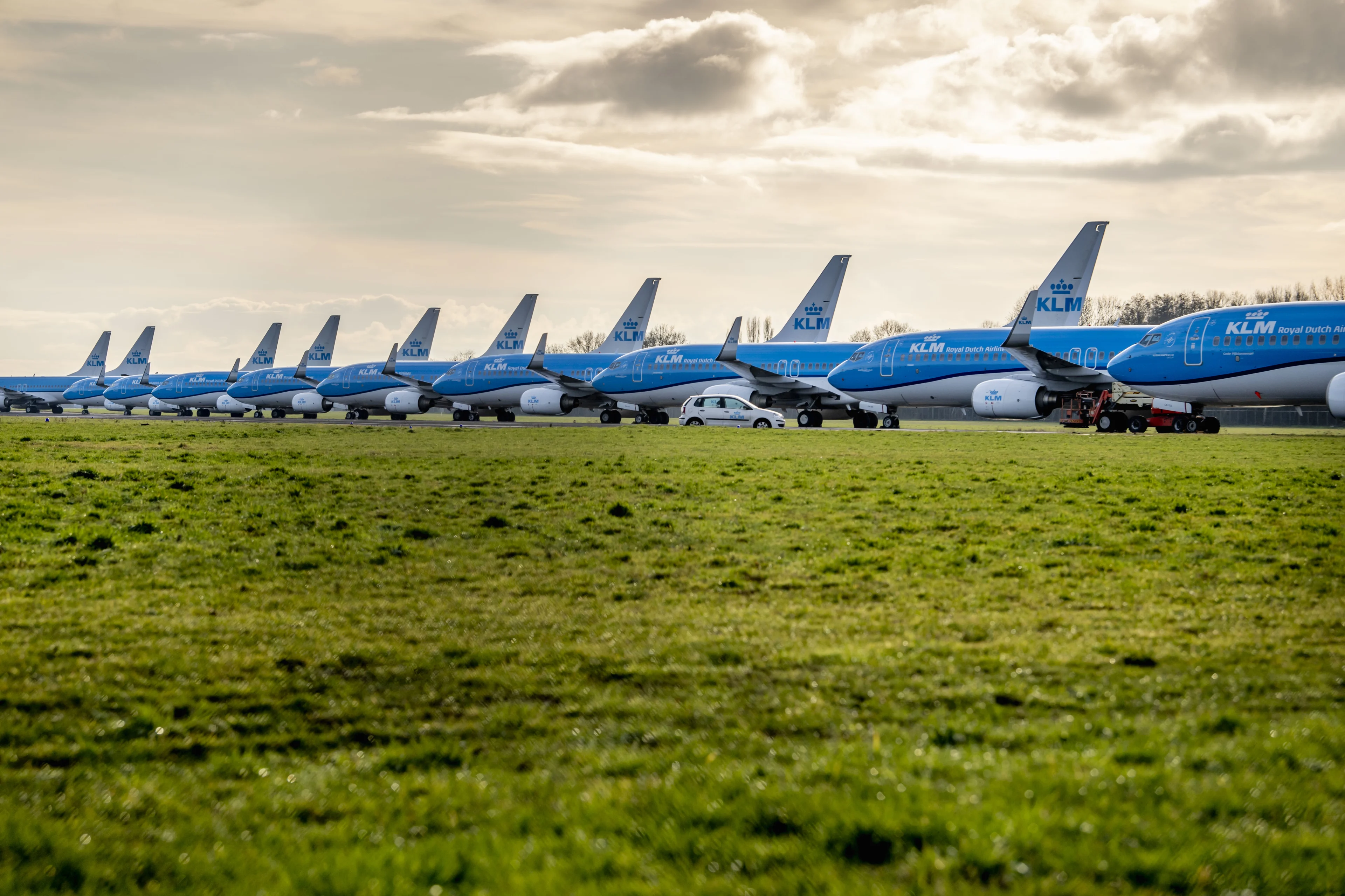 KLM mag volgens meerderheid Nederlanders niet failliet, maar staatssteun 'is overbodig'