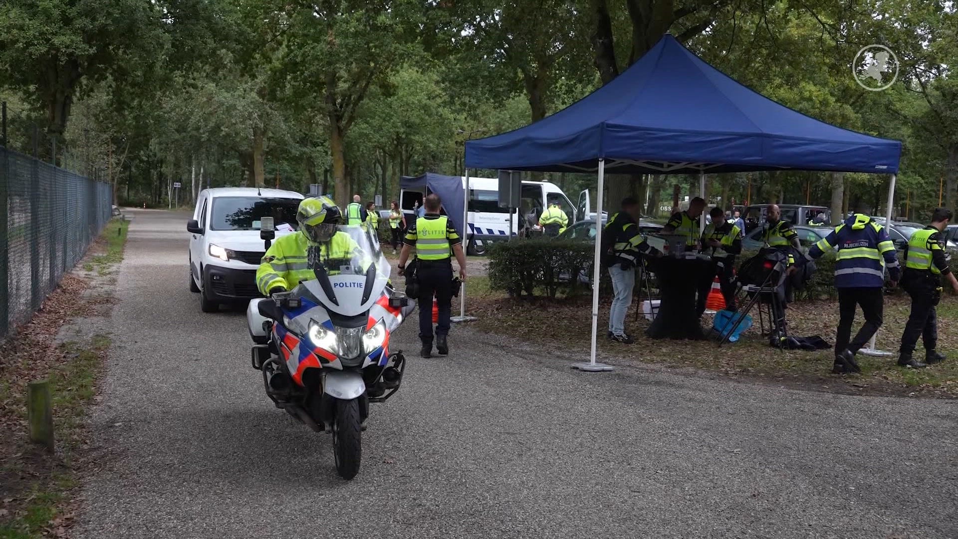 Gigantische politiecontrole bij Oss: wapens, drugs en 80.000 euro ingenomen