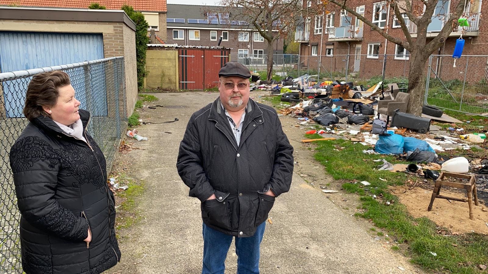 De ratten lopen over straat in Sittard: buurt wordt gek van illegale vuilnisbelt