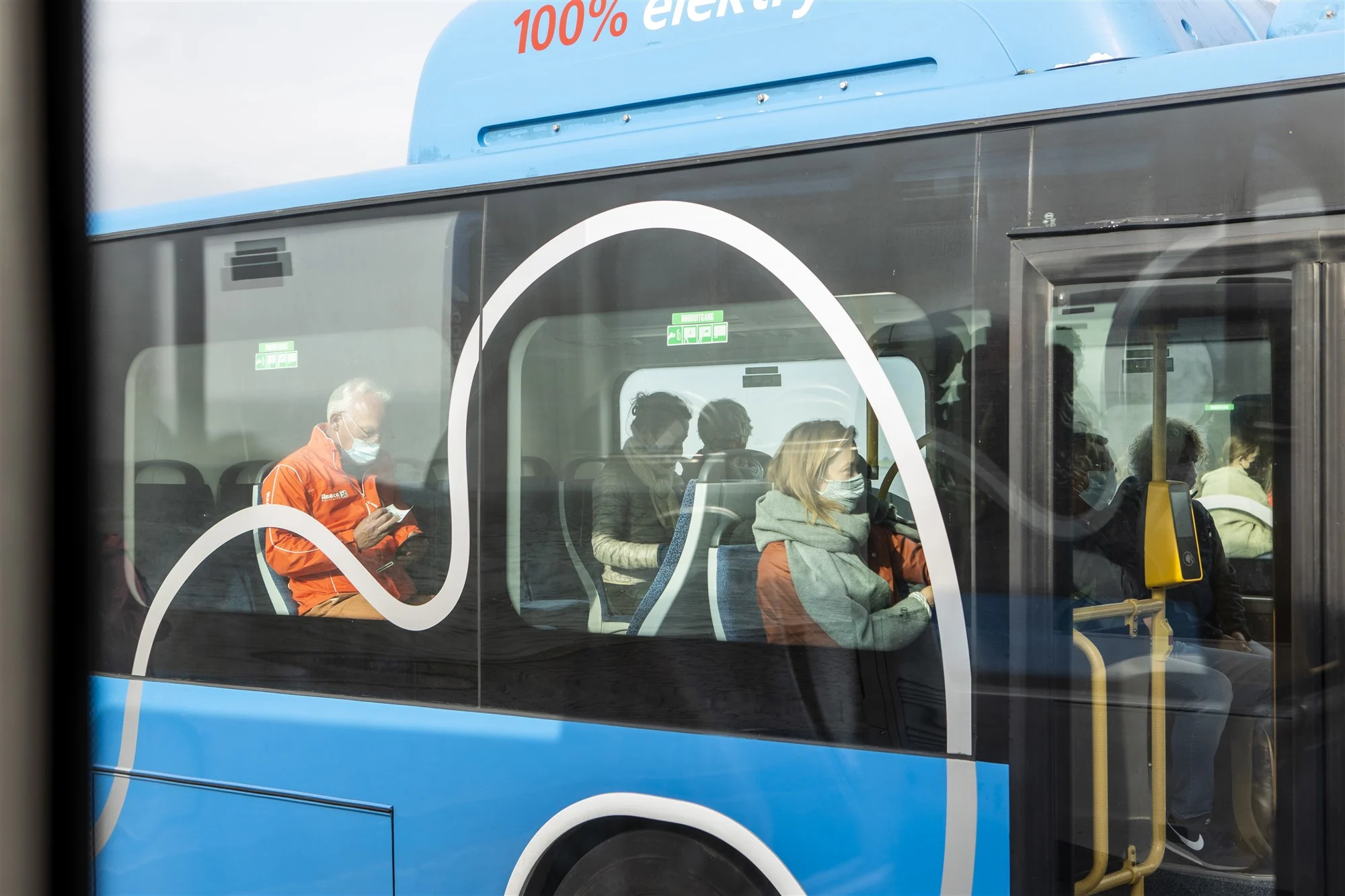 Controle in bus Dordrecht mondt uit in vechtpartij
