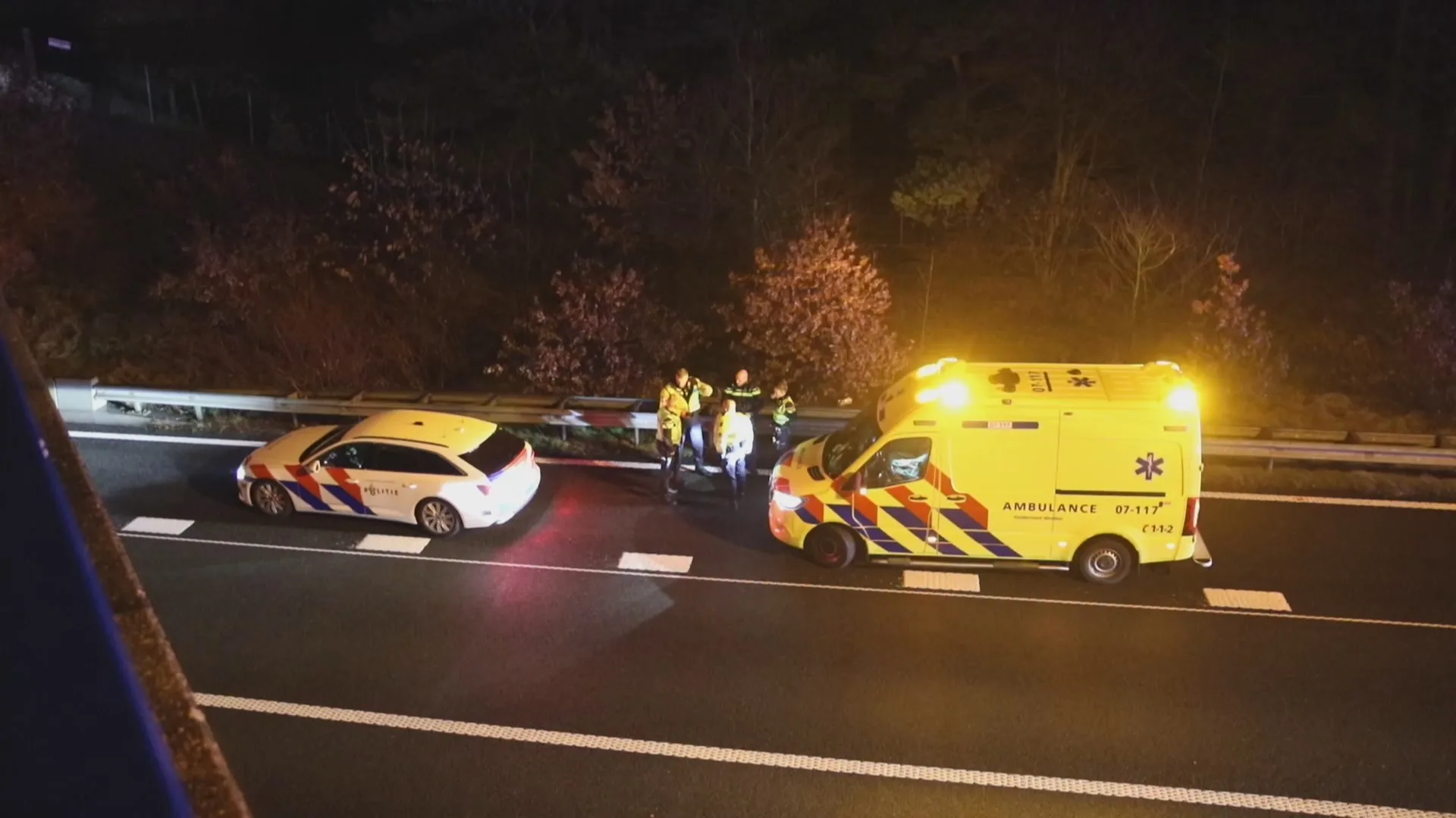 Wandelaar 'komt er goed vanaf' na aanrijding op A50 bij Loenen