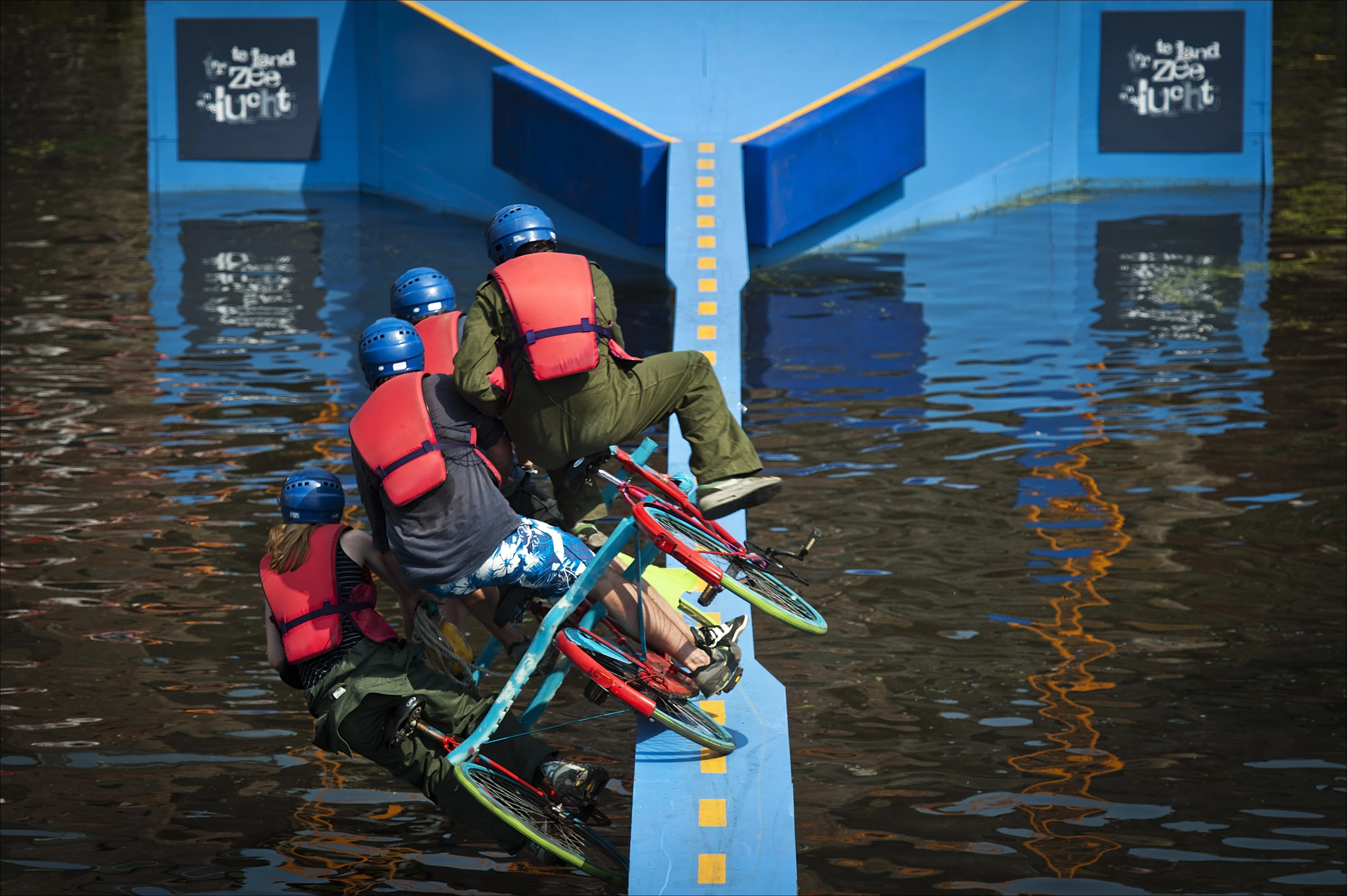 Te land, ter zee en in de lucht maakt comeback op televisie