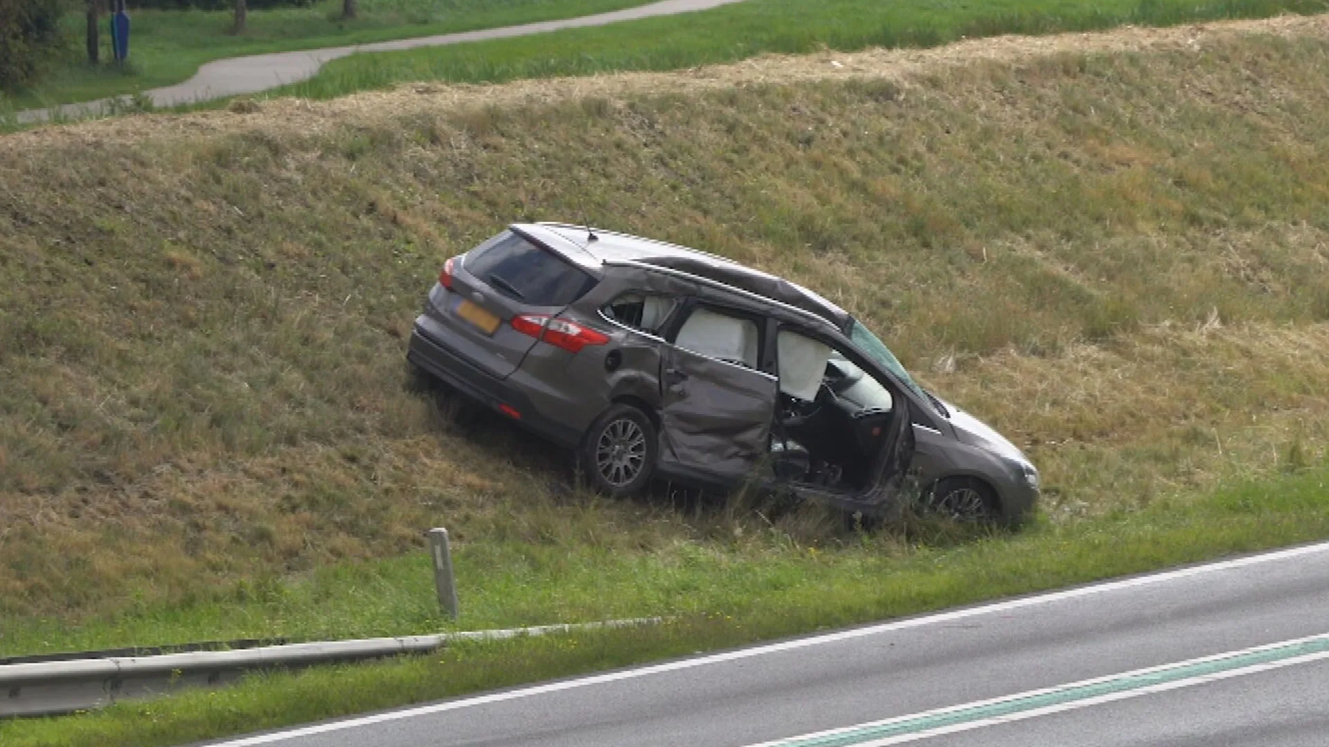 Twee mannen en een jongen zwaargewond na ongeluk op N50 bij Kampen