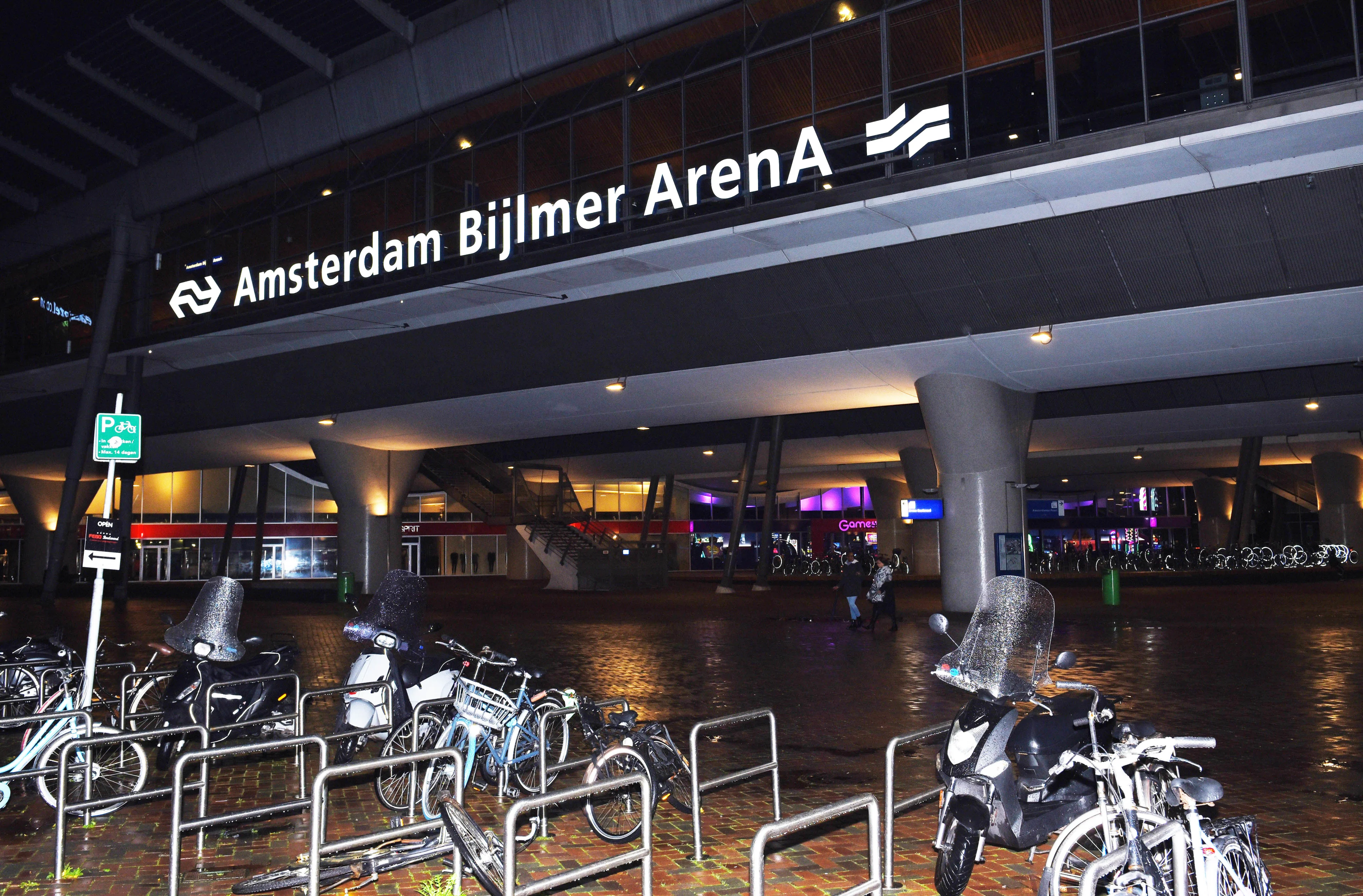 Steekpartij op station Amsterdam Bijlmer ArenA, verdachte opgepakt