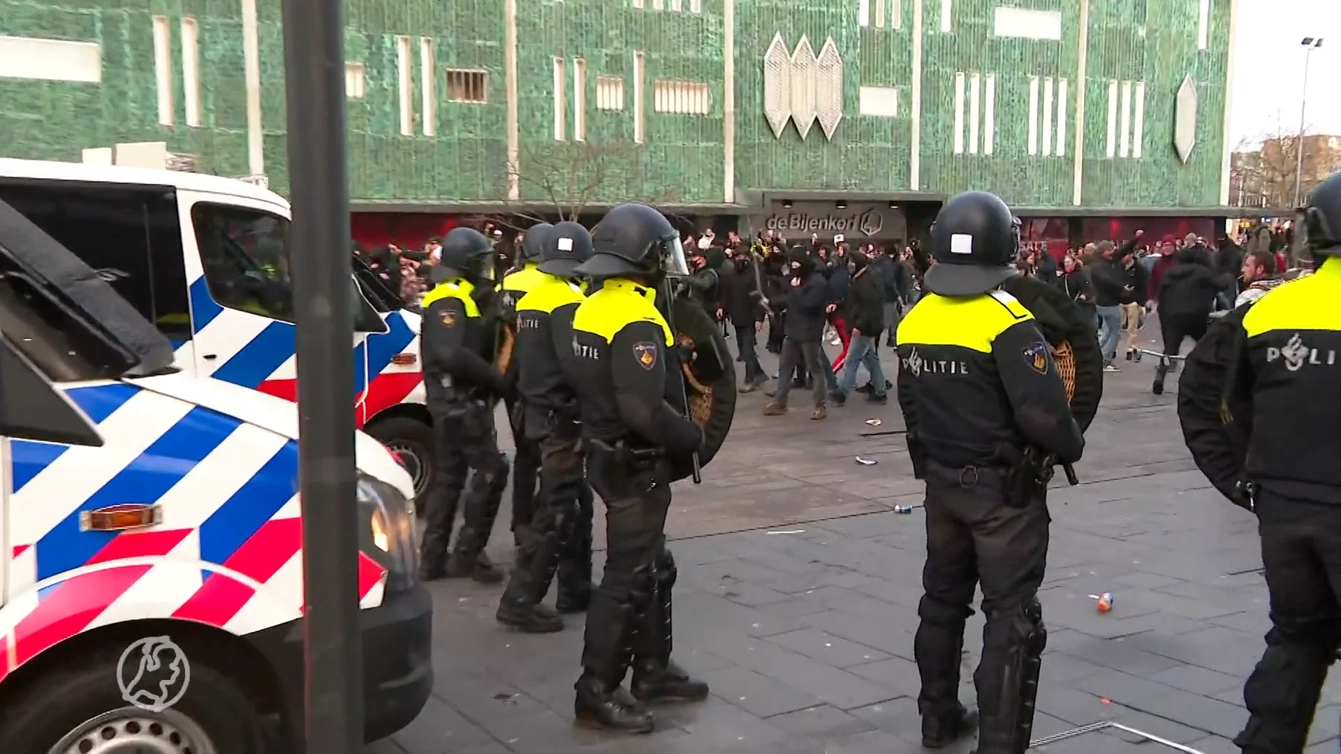 Jongste arrestant rellen Eindhoven is 14 jaar, helft van relschoppers zit nog vast