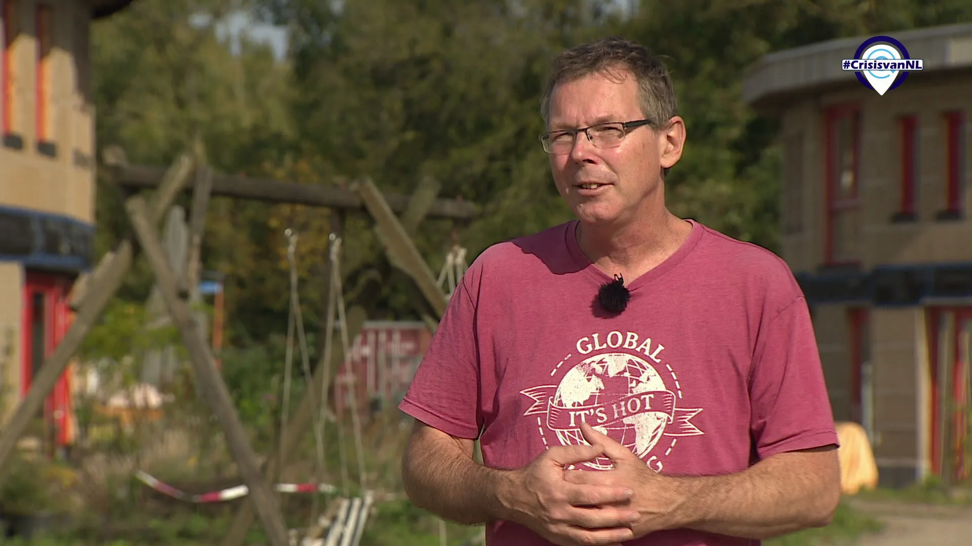 #CrisisVanNL | Ad bouwde een eigen ecodorp en heeft nu géén energierekening