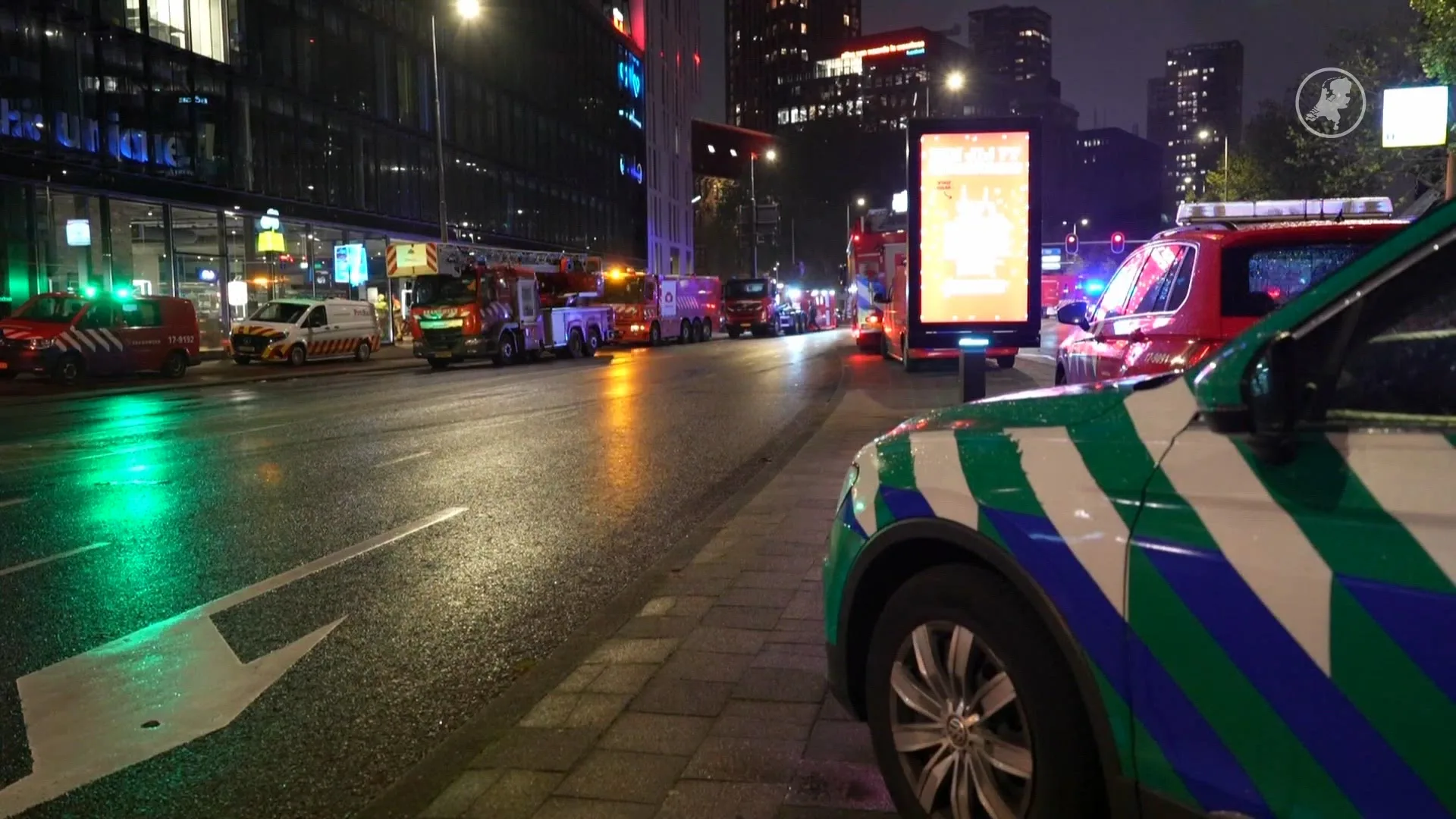 Station Rotterdam Blaak is volledig ontruimd door een brandende trein