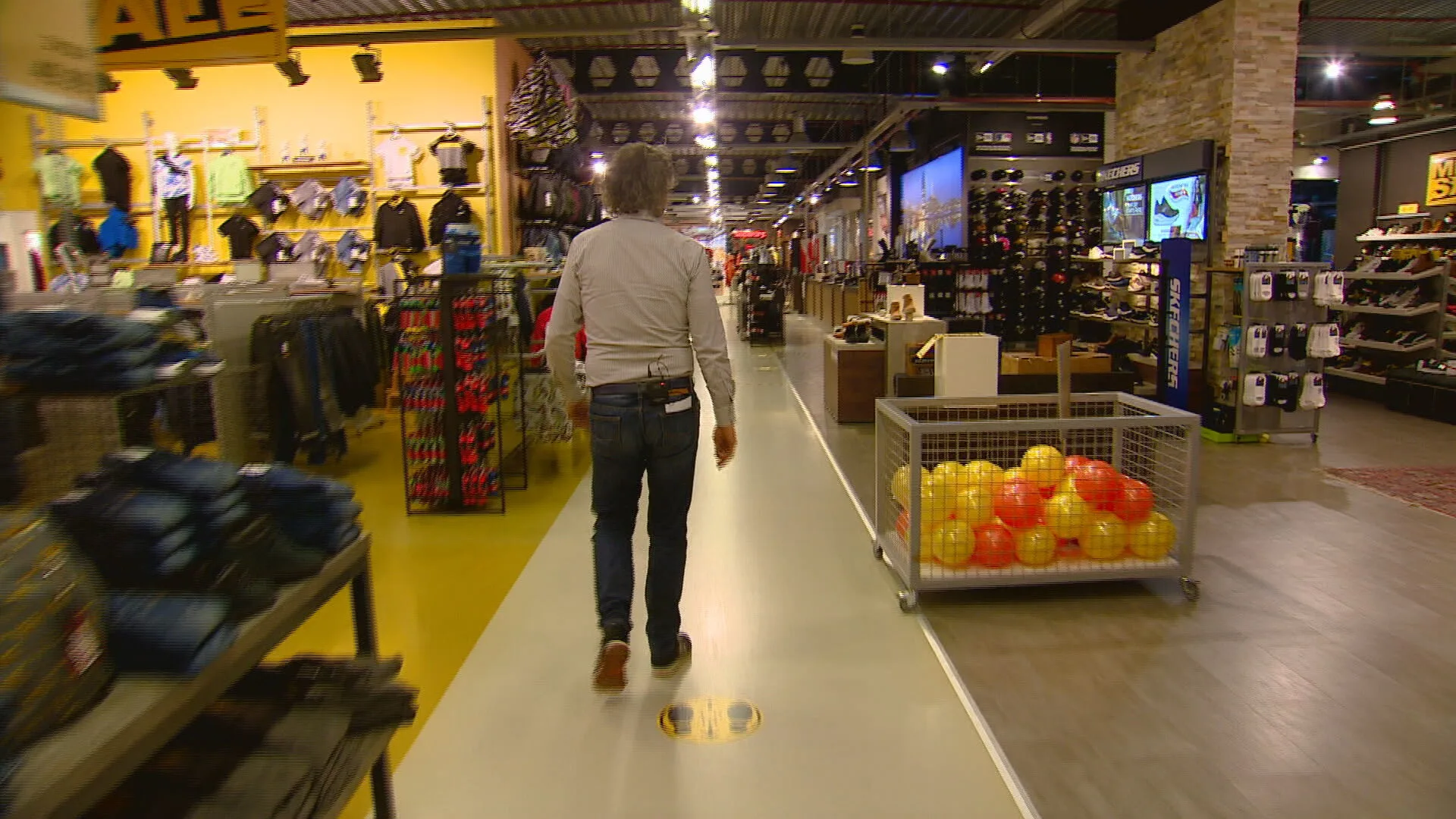 INretail naar de rechter om winkels te heropenen: 'Kaalslag dreigt in wijken, dorpen en steden'