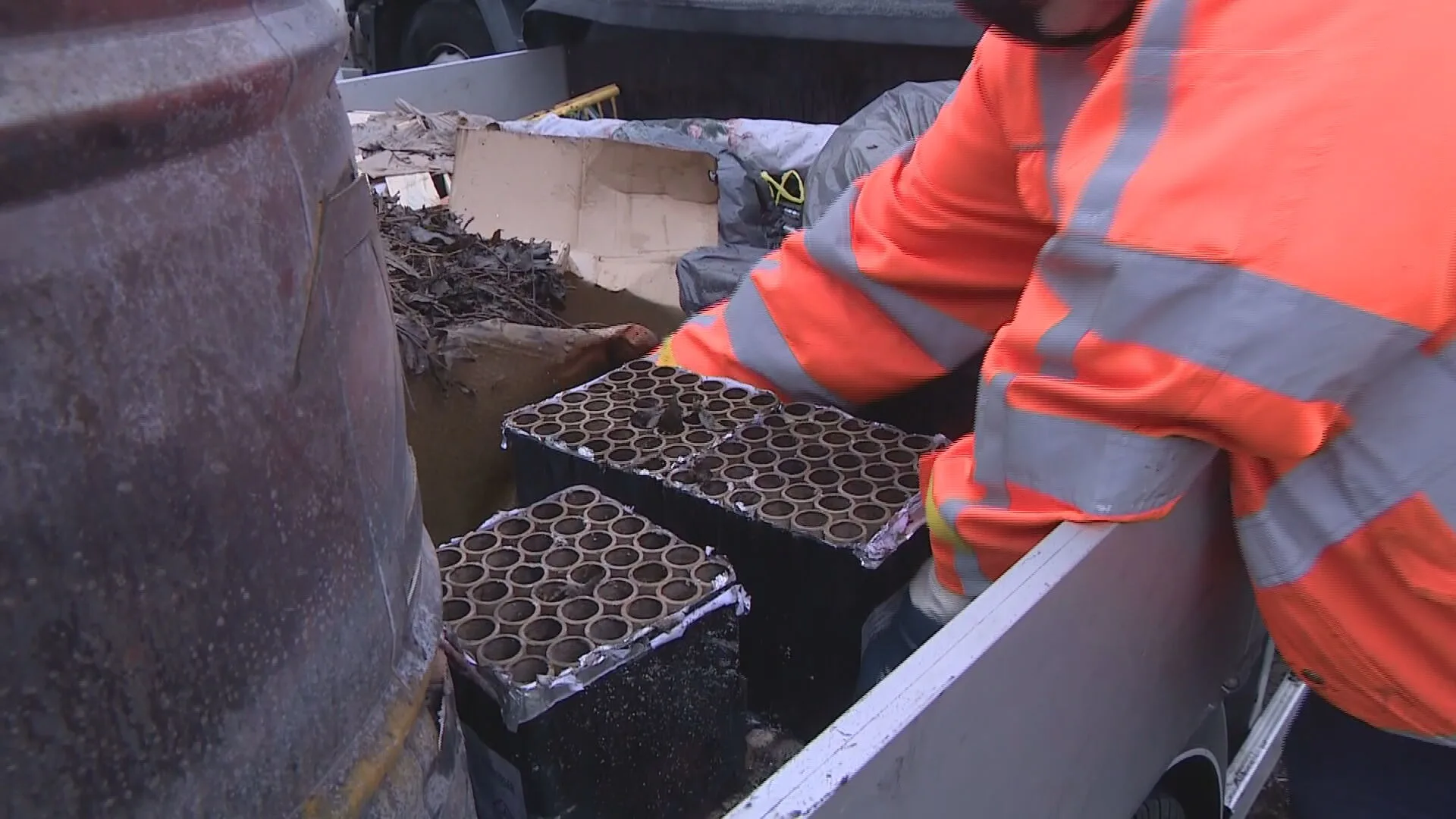 Straten nog vol vuurwerkafval, gemeente Alphen aan den Rijn organiseert opruimactie