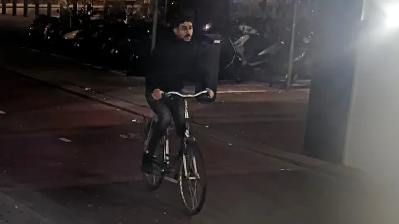 Serie-aanrander actief in Rotterdam: politie deelt foto van verdachte