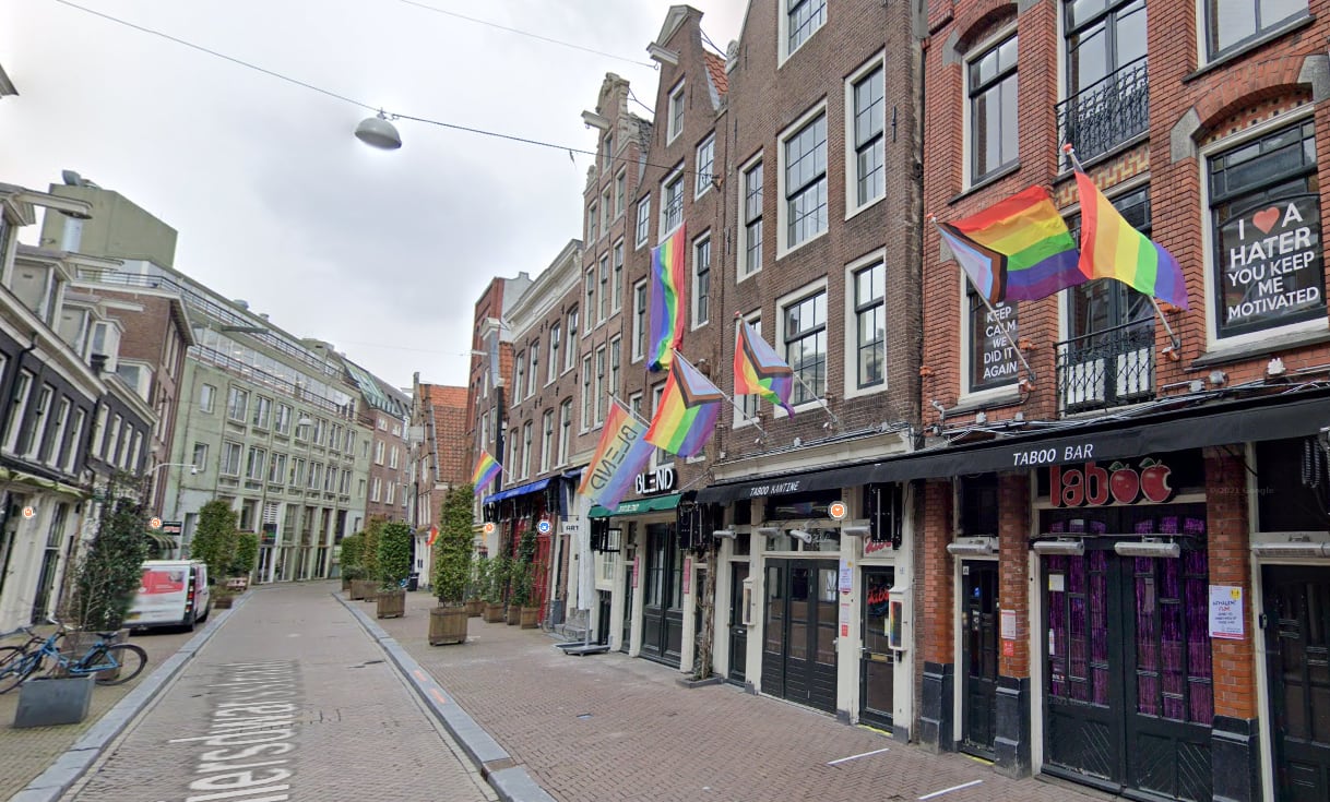 Amsterdam sluit Reguliersdwarsstraat af wegens Pride-drukte